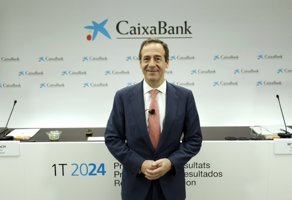 Foto Gonzalo Gortázar, consejero delegado de CaixaBank, en la presentación de resultados 1T 2024