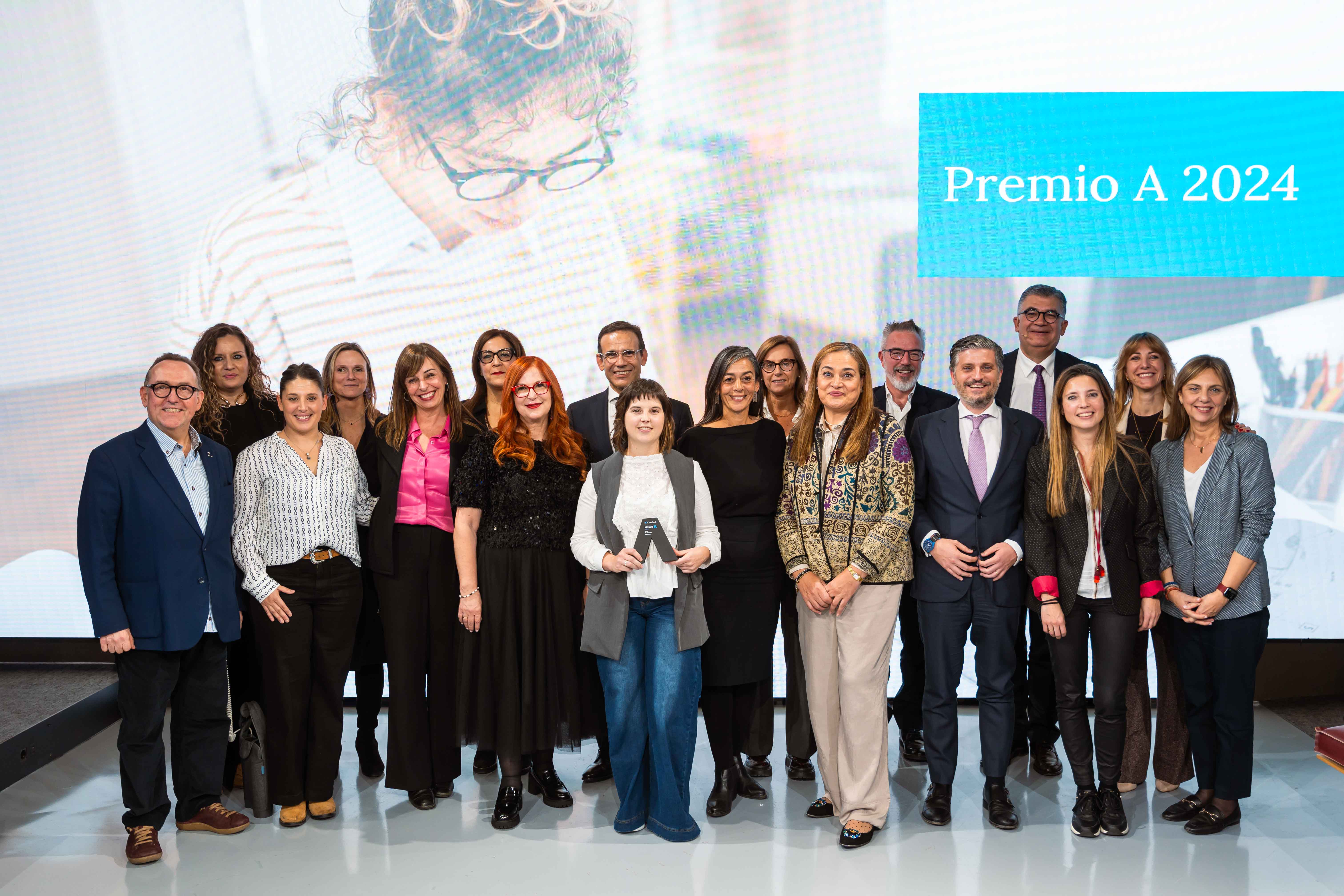 Foto fam&iacute;lia guanyadora, finalistes i jurat.