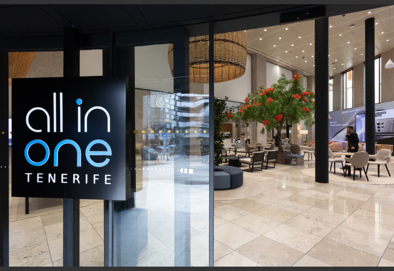 Entrada de l&rsquo;oficina All In One de Tenerife