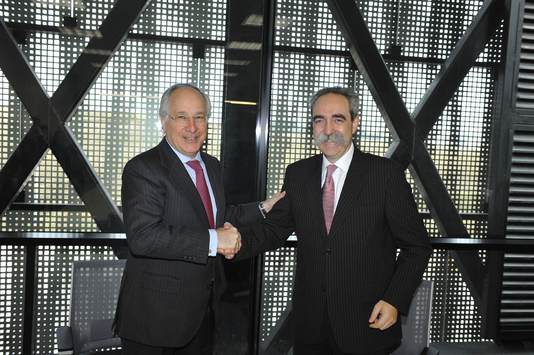 CaixaBank Signs Strategic Alliance with IBM for IT Services Infrastructure Management
