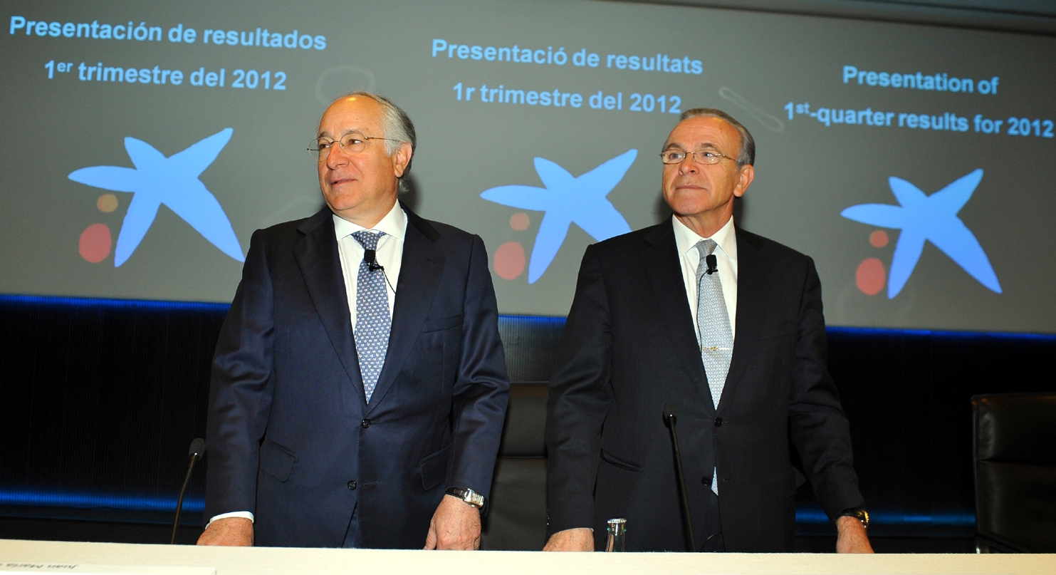 CaixaBank asume, en un solo trimestre, todo el impacto del RDL 2/2012 de la reforma financiera, y gana 48 millones de euros
