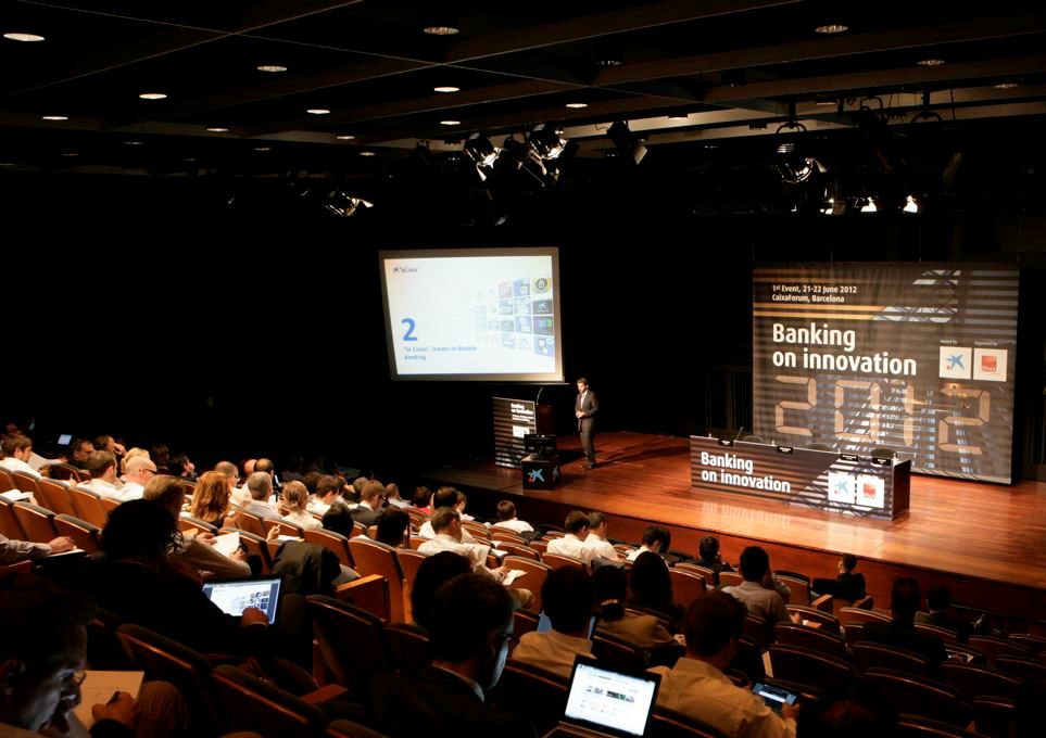 la Caixa reforça el seu lideratge en innovació amb els millors resultats en banca online del sector