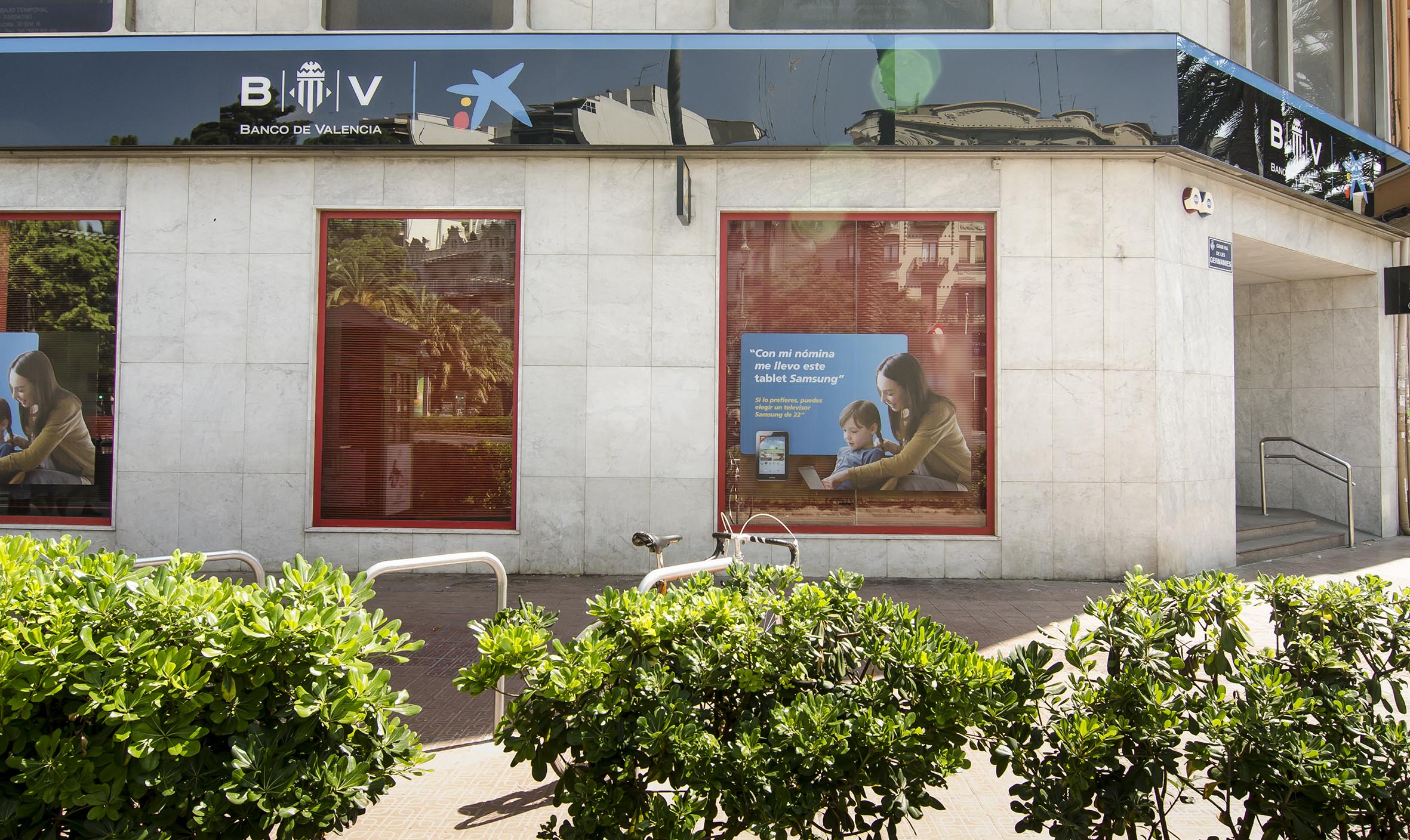 CaixaBank culmina la fusión con Banco de Valencia
