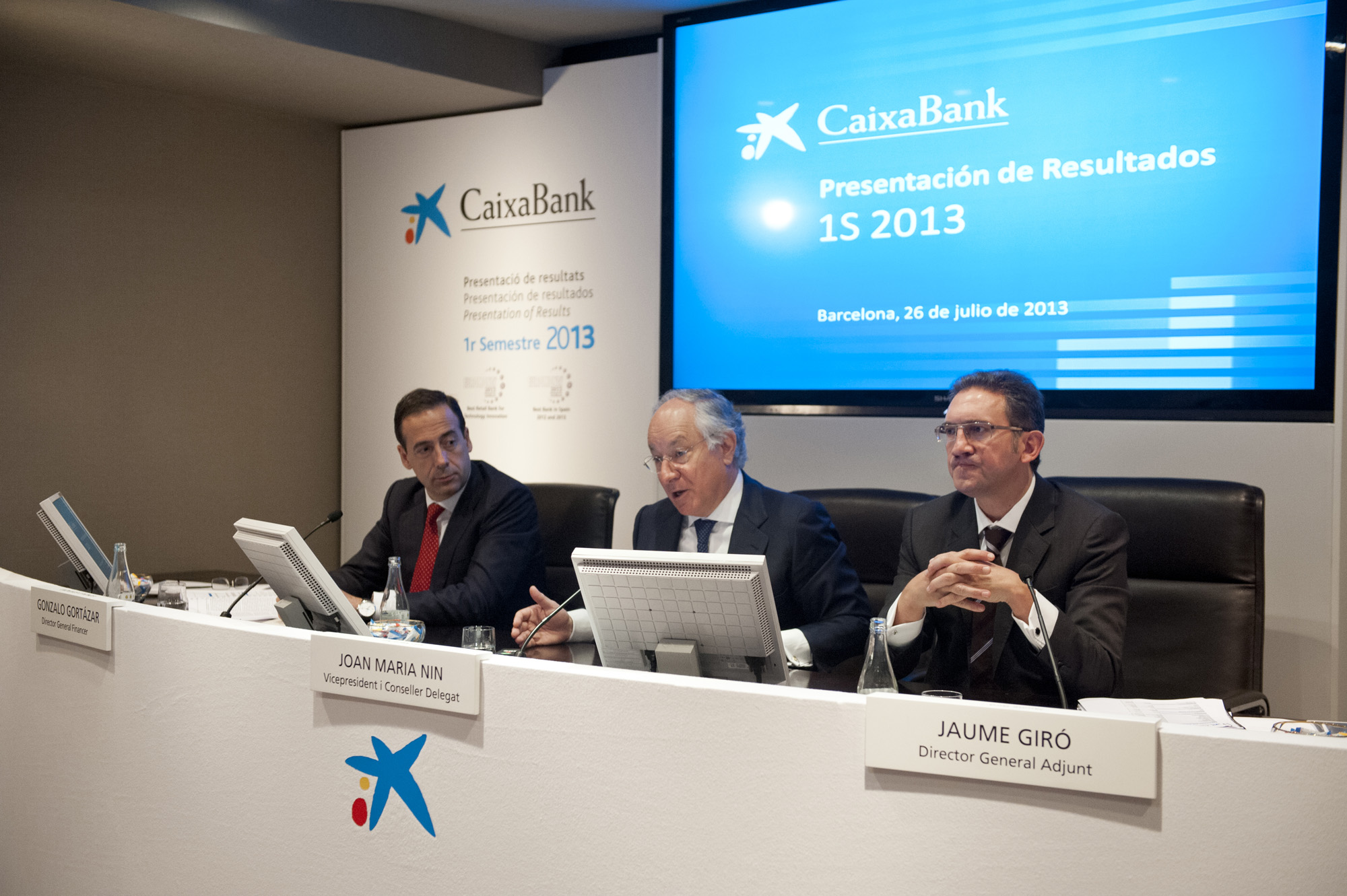 CaixaBank obtains attributable net profits of 408 million euros and strengthens its solvency, its liquidity and its leading position in the Spanish banking sector