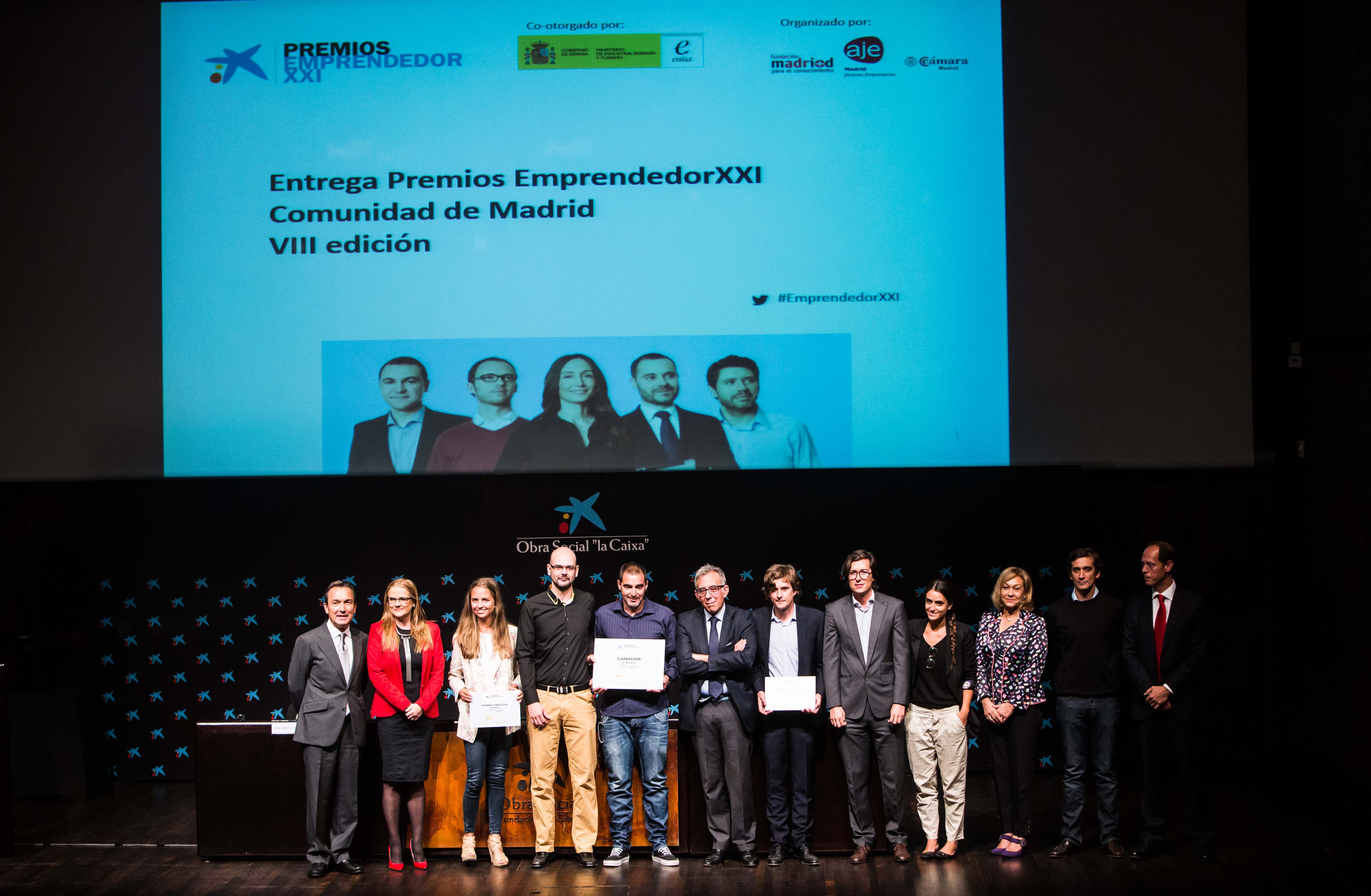 La empresa Bluelife Battery gana la edición 2014 de los Premios EmprendedorXXI en Madrid