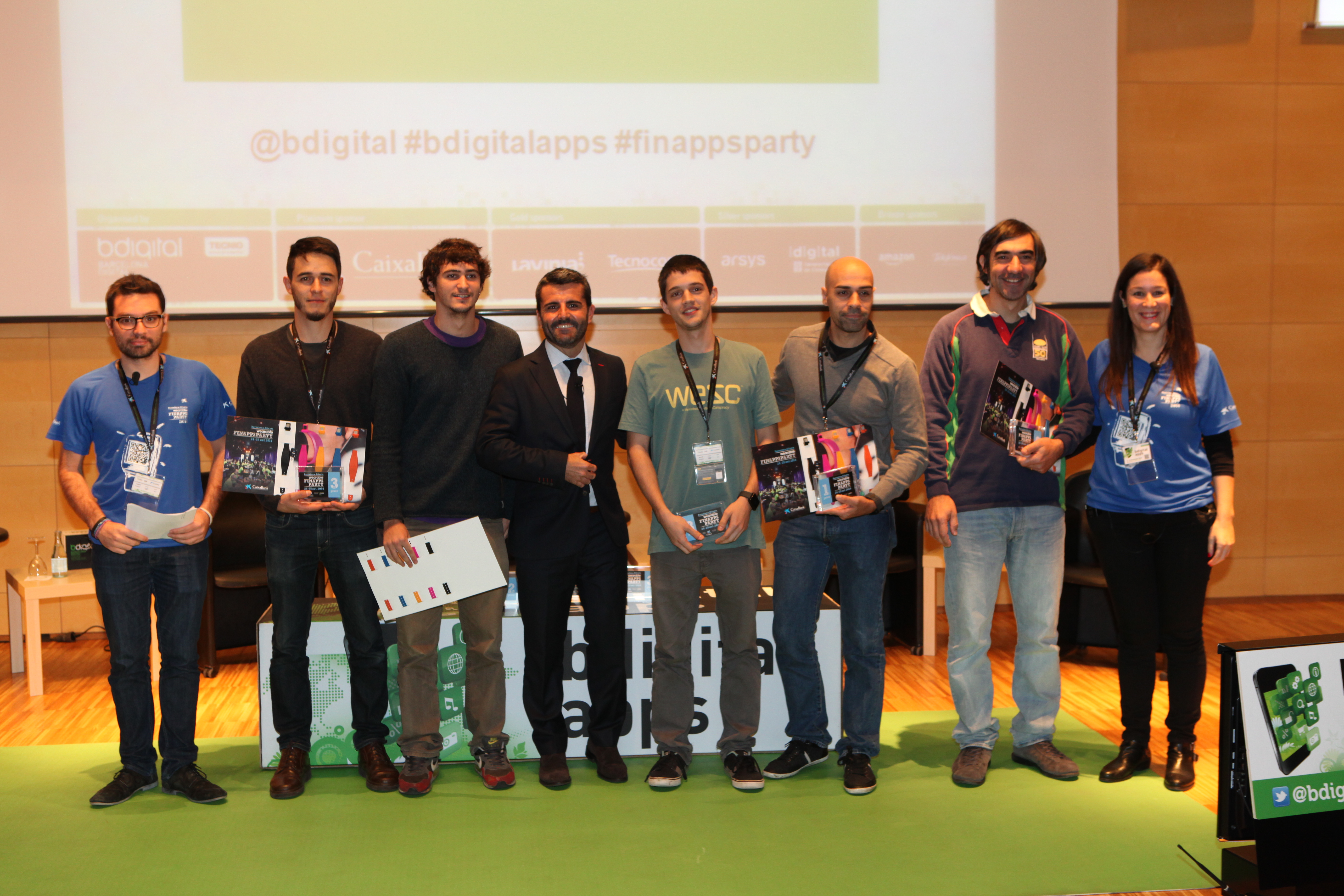 CaixaBank awards the top prize to an application that operates Línea Abierta on smartwatches using voice commands
