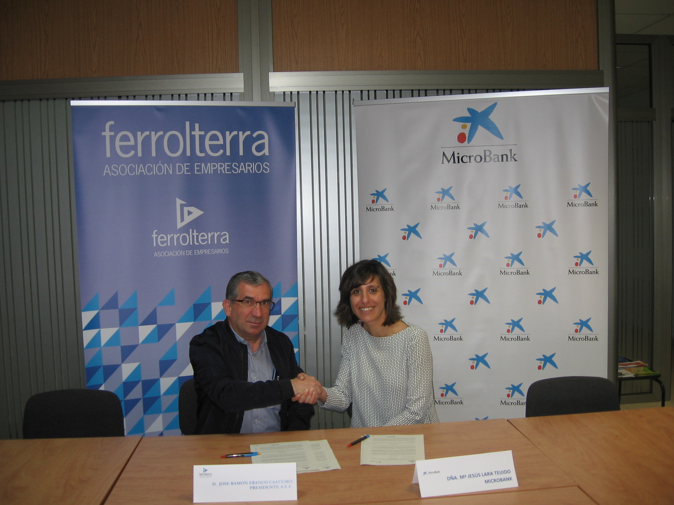 Ferrolterra y MicroBank  suscriben un convenio de colaboración para incentivar la actividad emprendedora