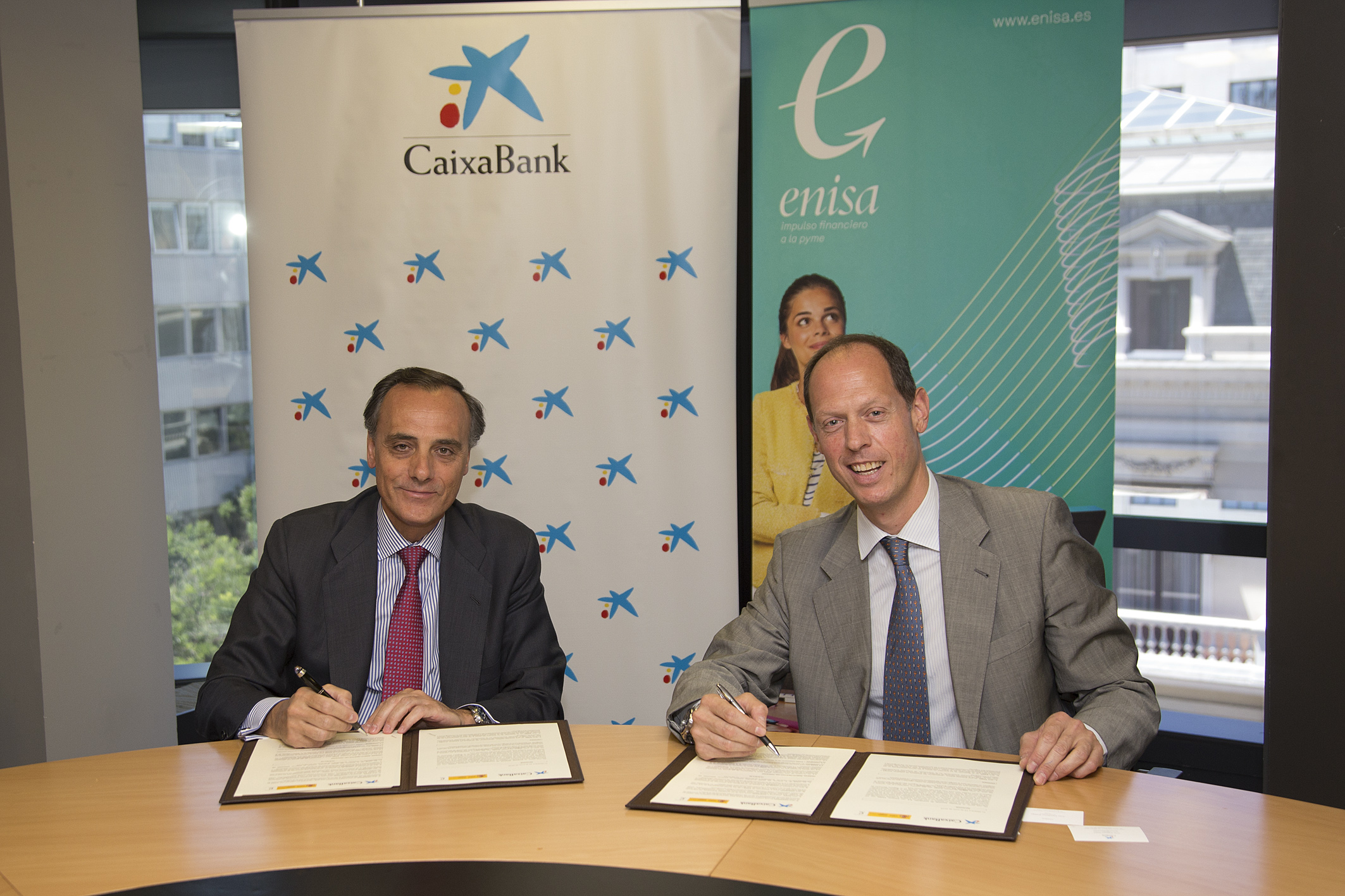 Enisa y CaixaBank, firman un convenio para impulsar la financiación a las pymes
