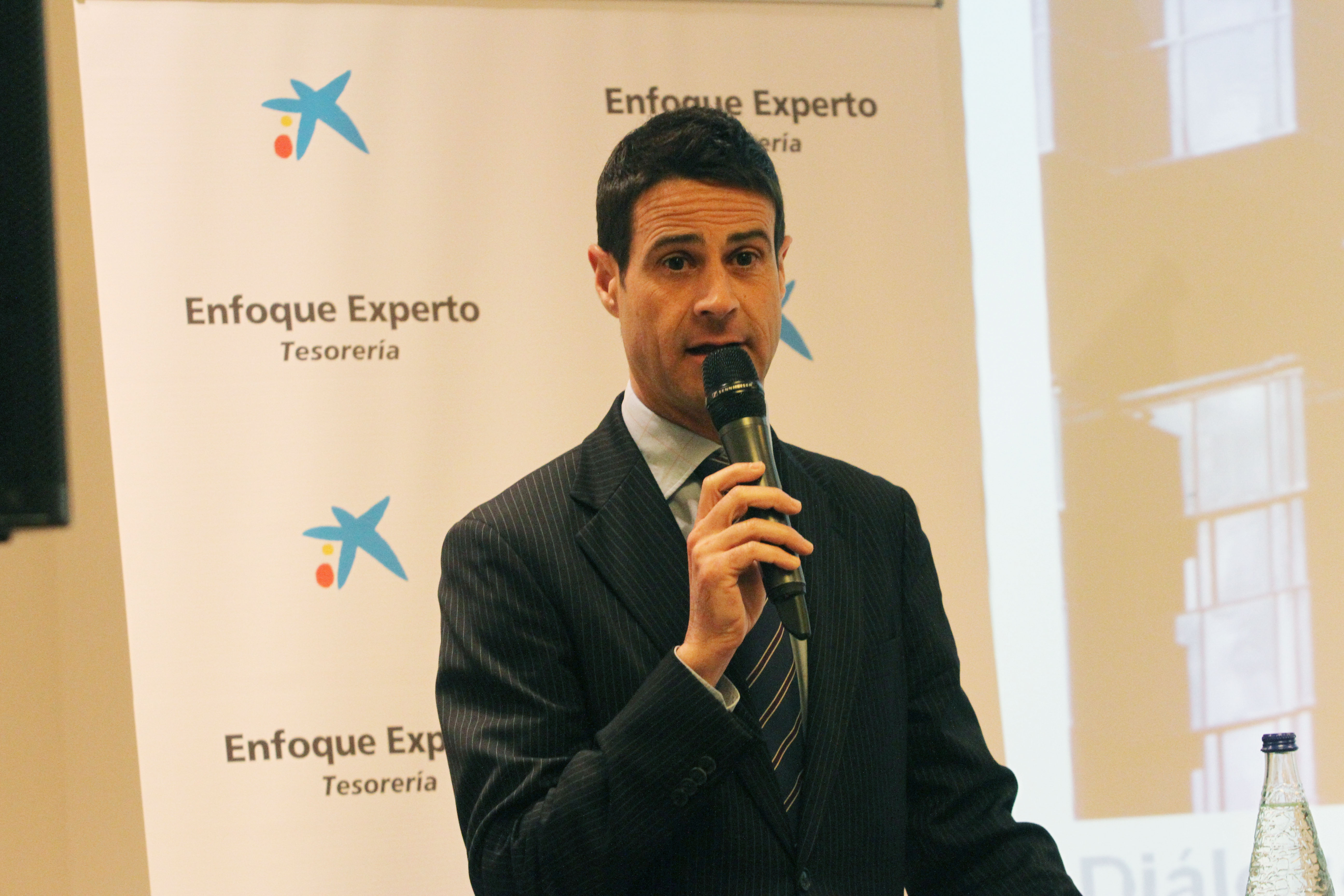 CaixaBank analitza l‘actualitat dels mercats financers amb els empresaris de Màlaga.
