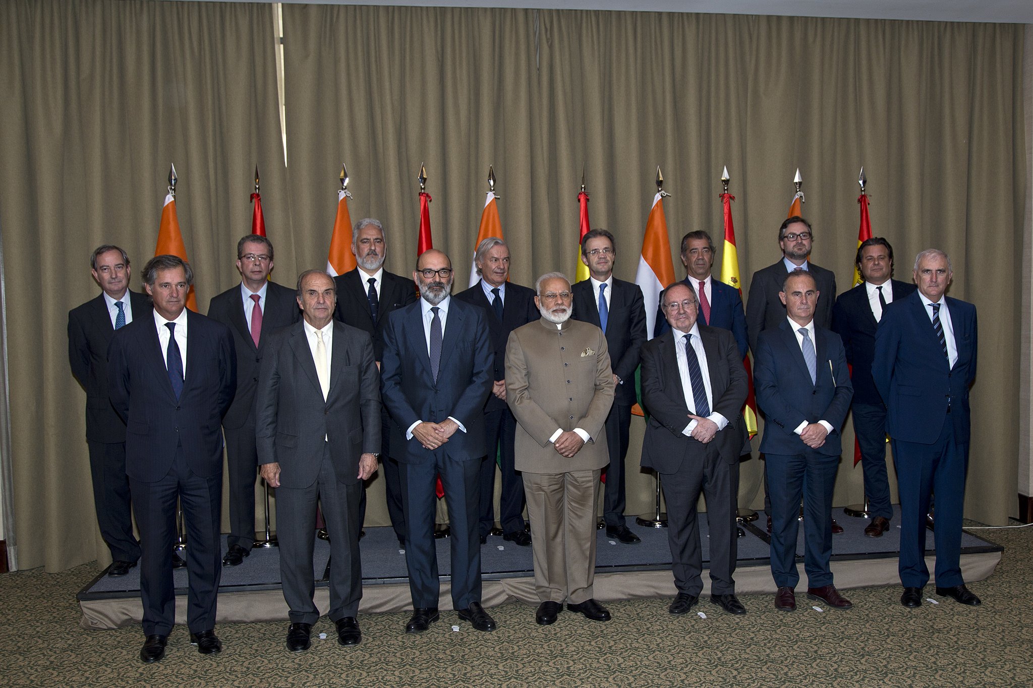 Jordi Gual, presidente de CaixaBank, en el encuentro con el Primer Ministro de la India, Narendra Modi, y un grupo de presidentes y directivos de grandes instituciones españolas.