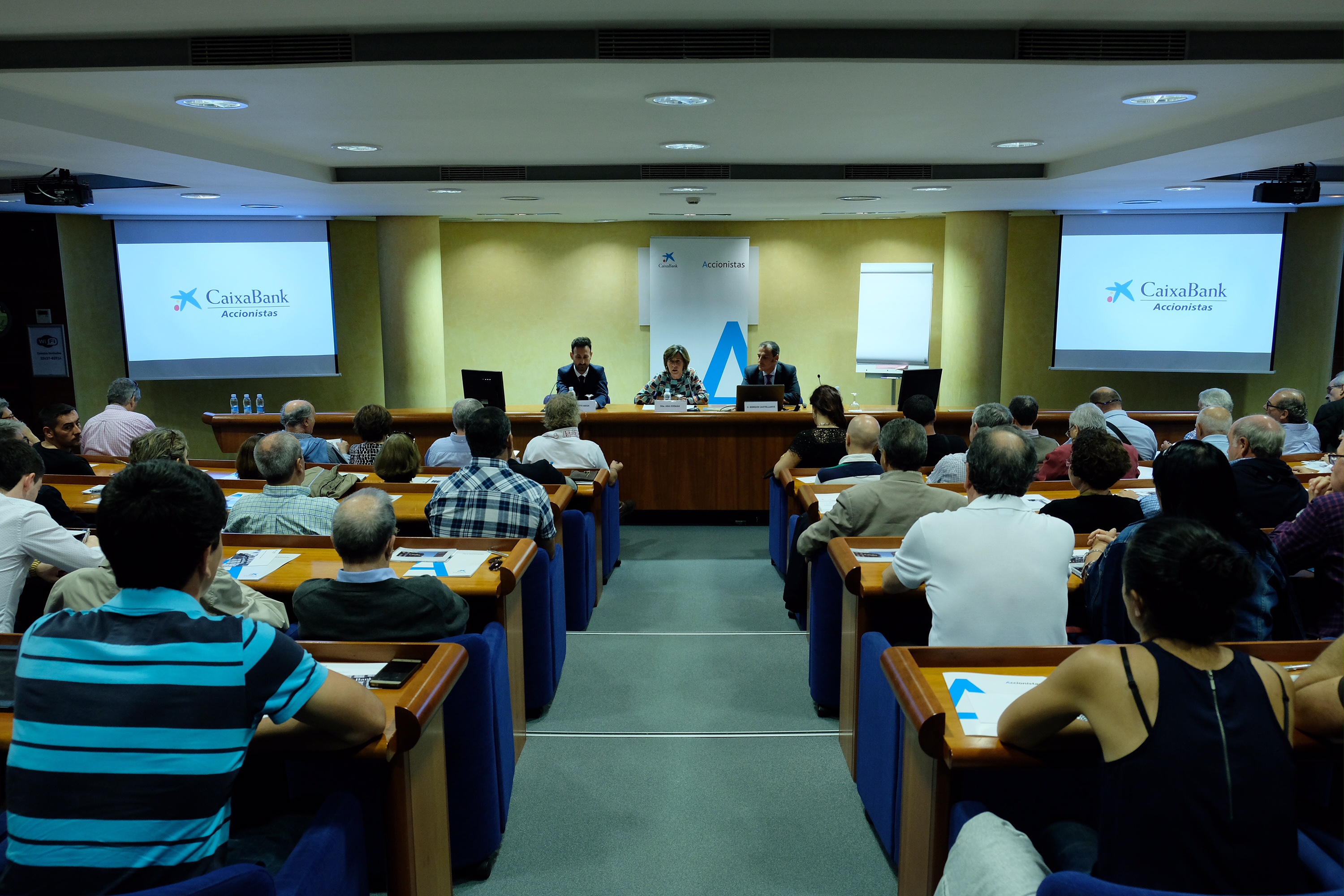 Momento durante la jornada de formación para accionistas en Bilbao.