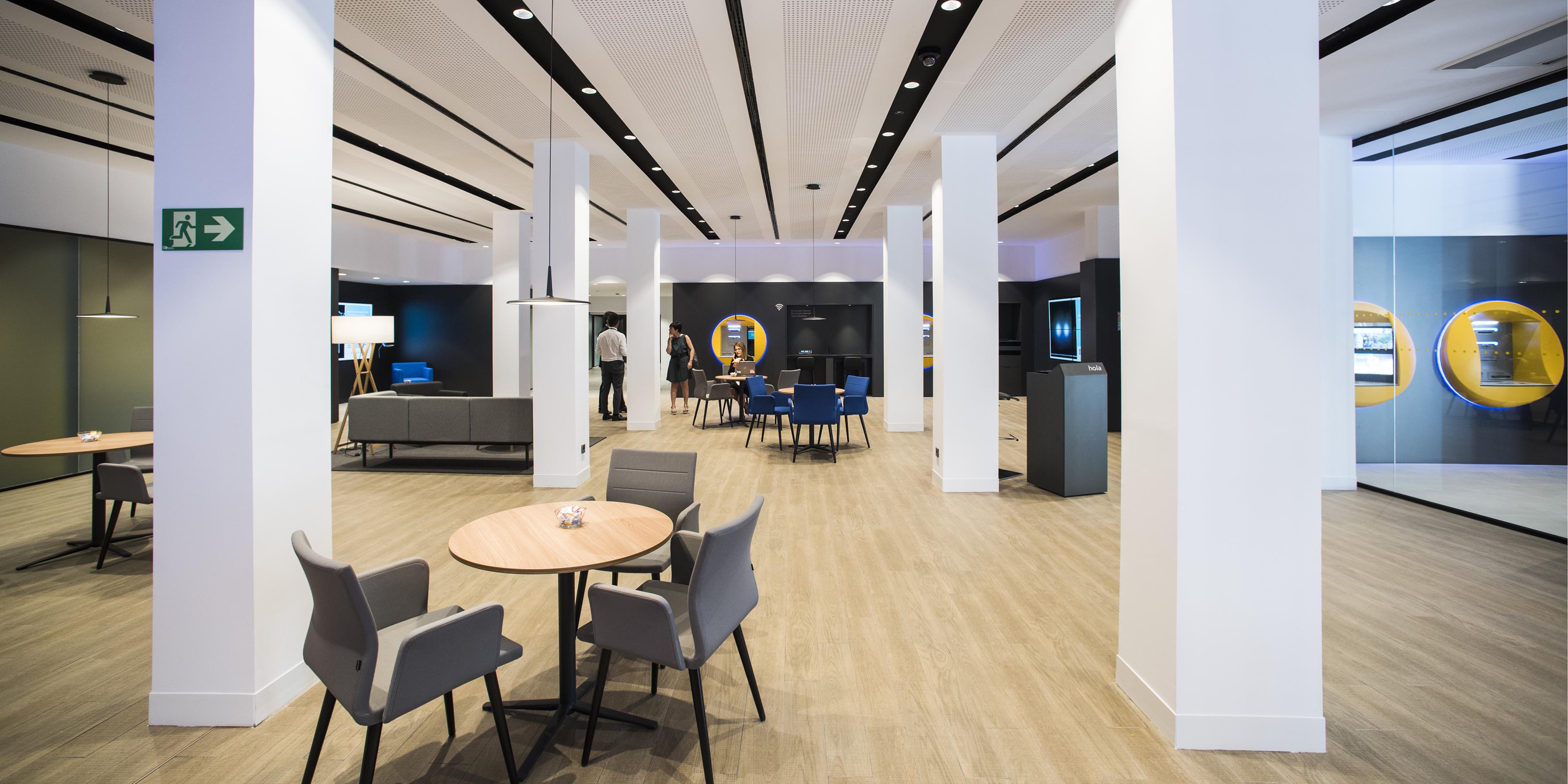 Apertura nueva oficina Store Vic.