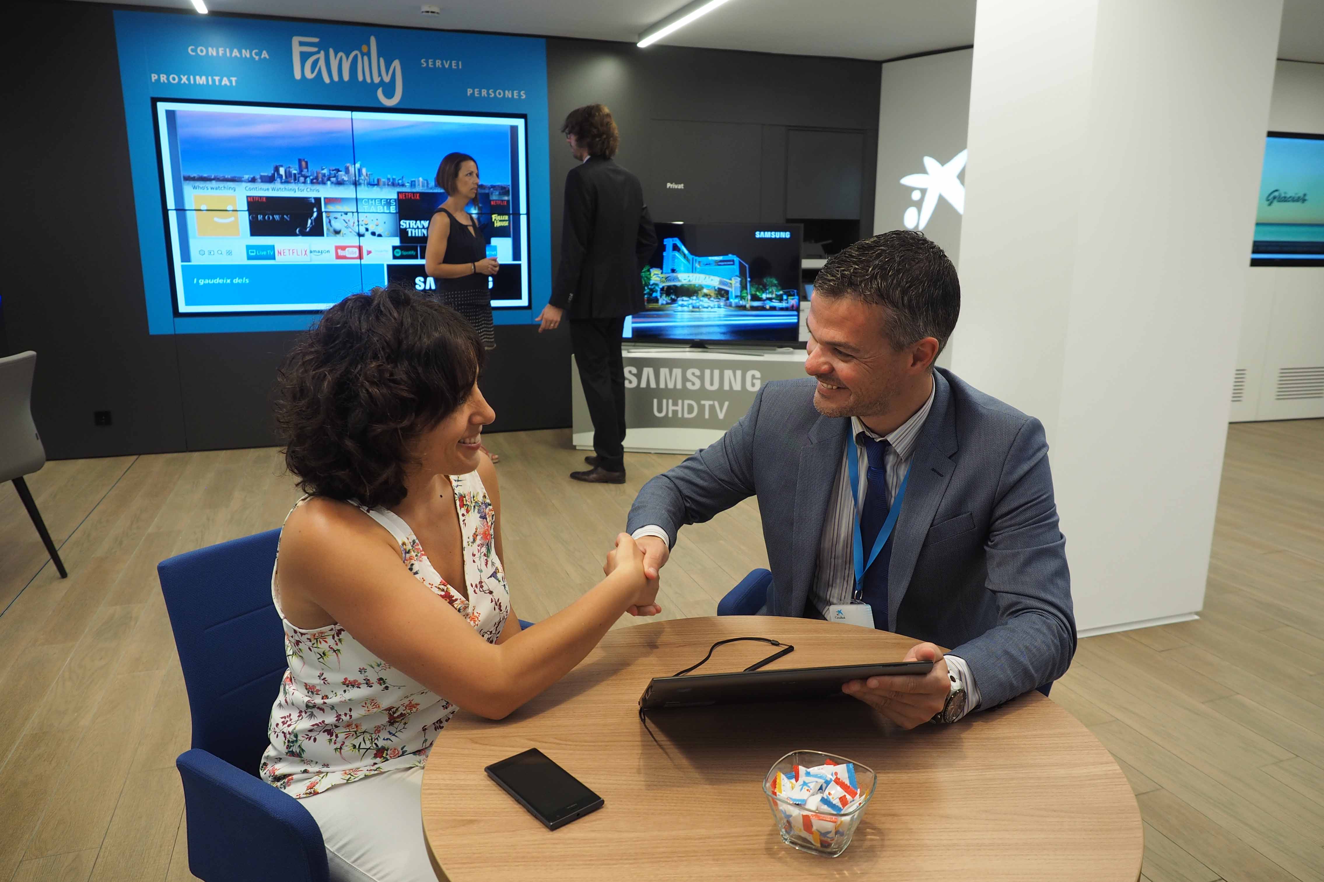 Inauguración de la oficina del nuevo modelo Store en Sant Feliu de Guíxols
