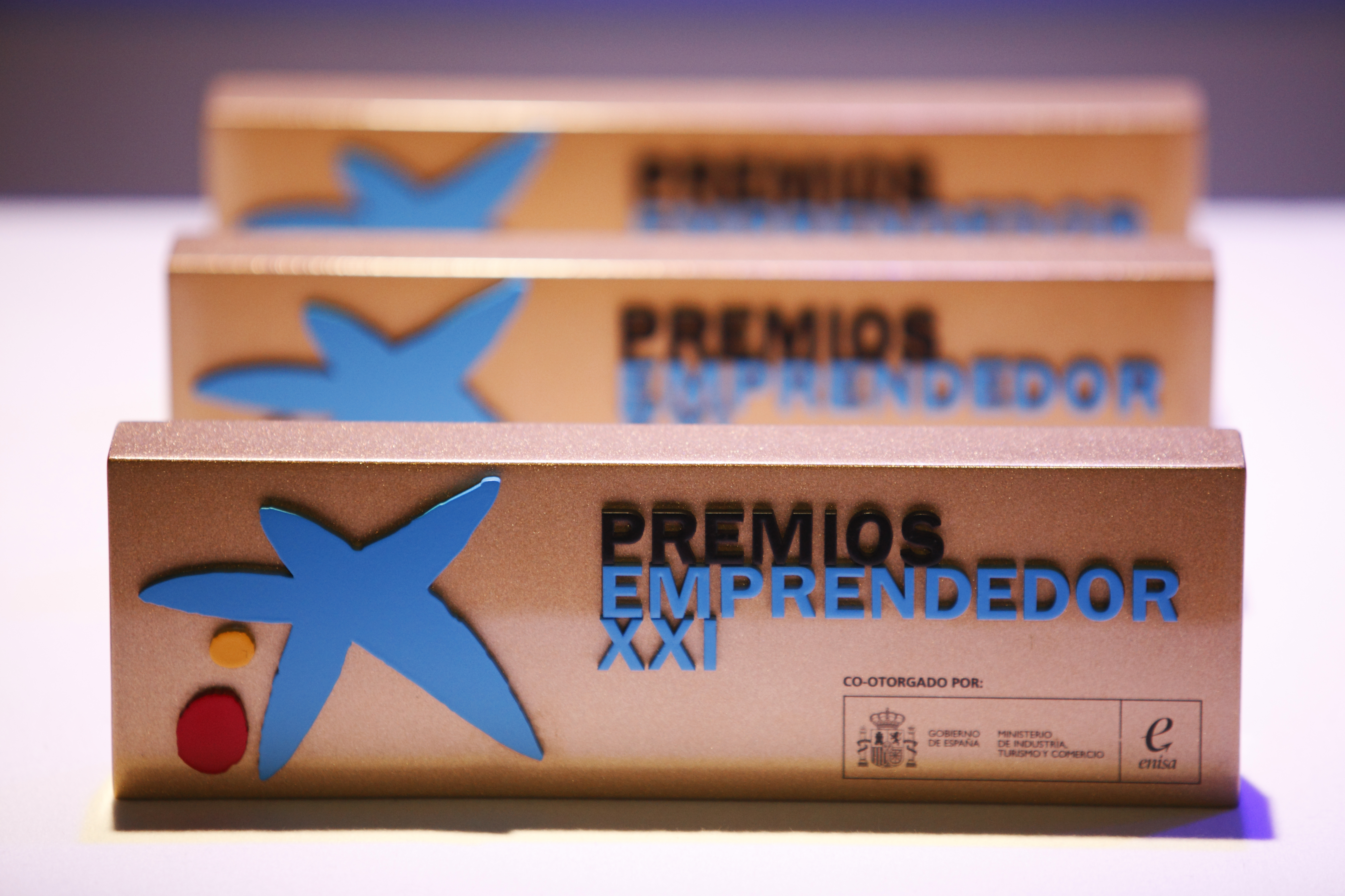 Trofeos de los Premios Emprendedor XXI
