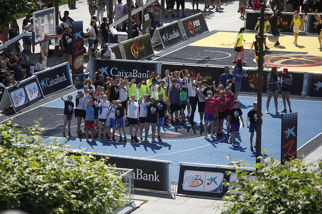 Participantes del Circuito Plaza 3x3 CaixaBank en la Plaza del Castillo de Pamplona