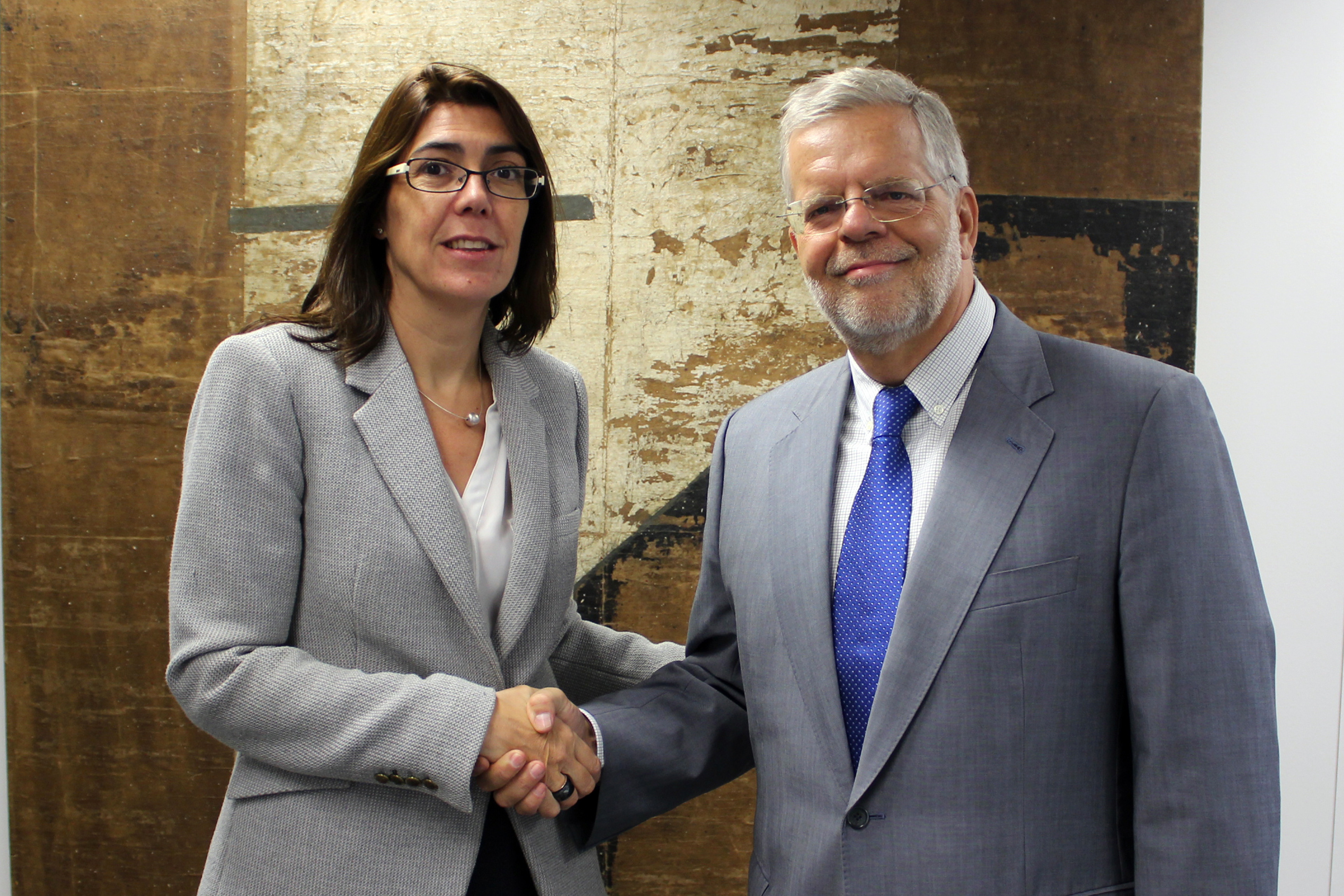 Acuerdo entre CaixaBank y la Fundación Observatorio Español del Mercado del Vino