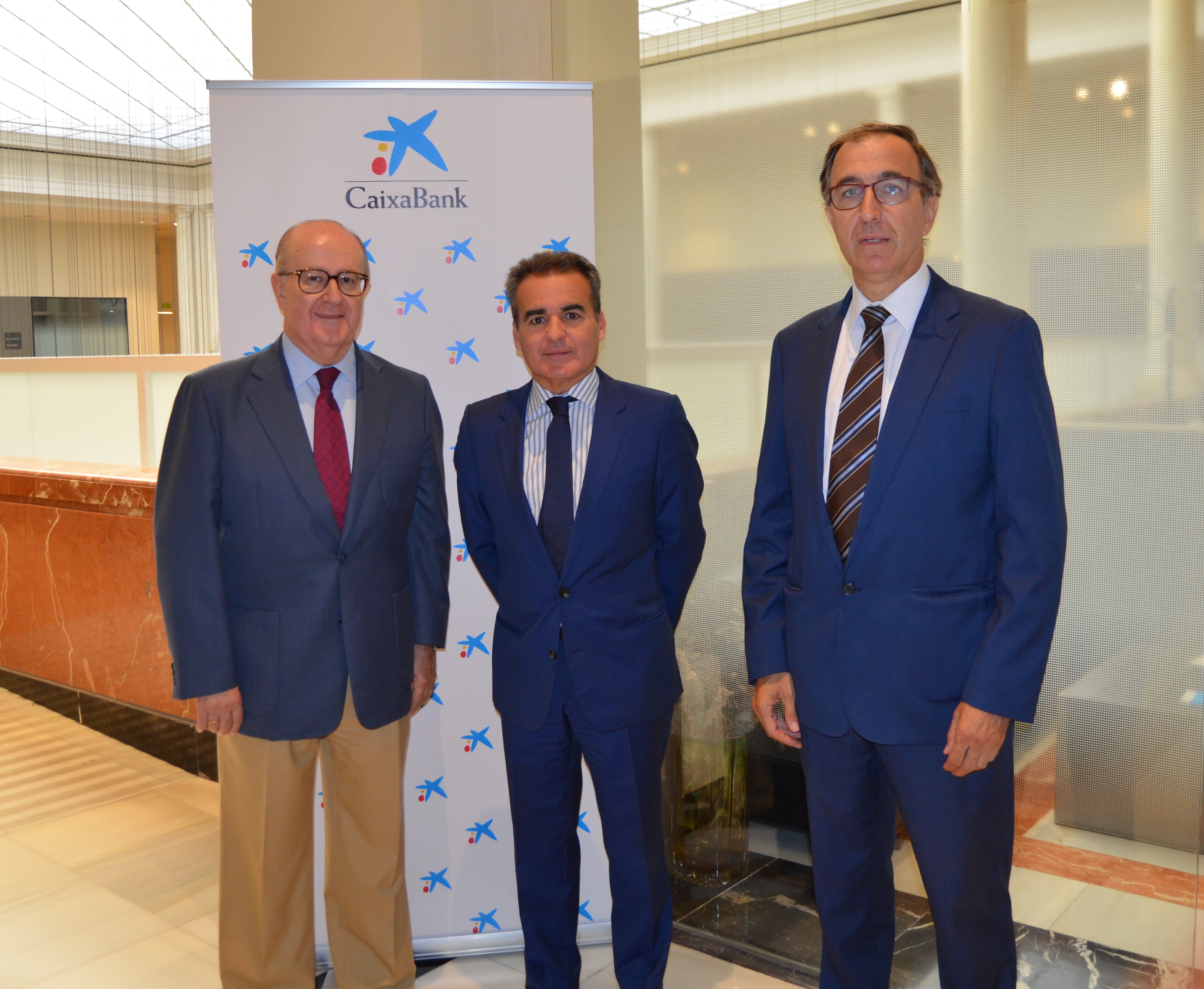 Acuerdo entre CaixaBank y el Colegio de Ingenieros Industriales de Andalucía Occidental