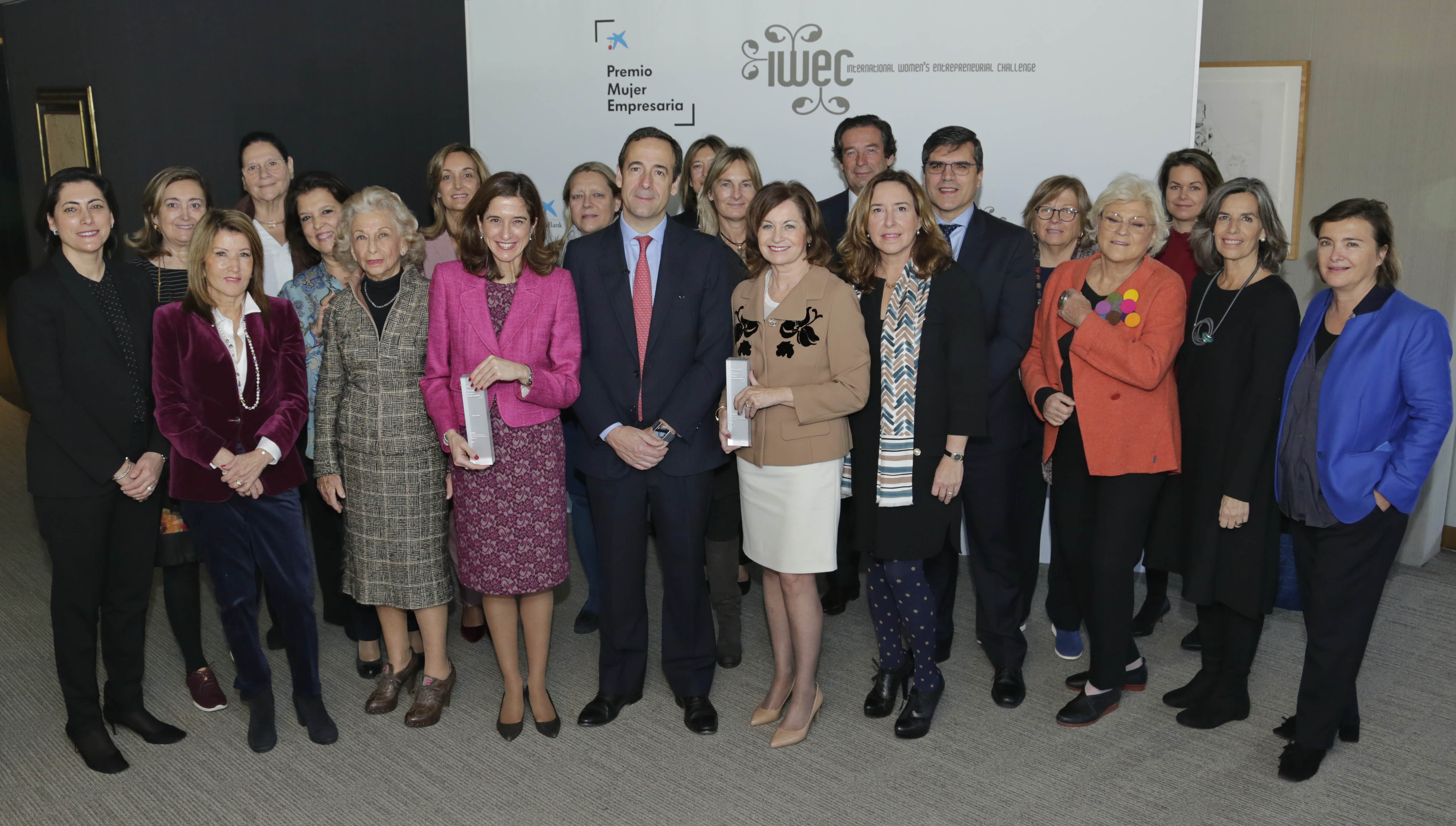 Gonzalo Gortázar welcomes the finalists in CaixaBank's first ever “Women in Business Award"