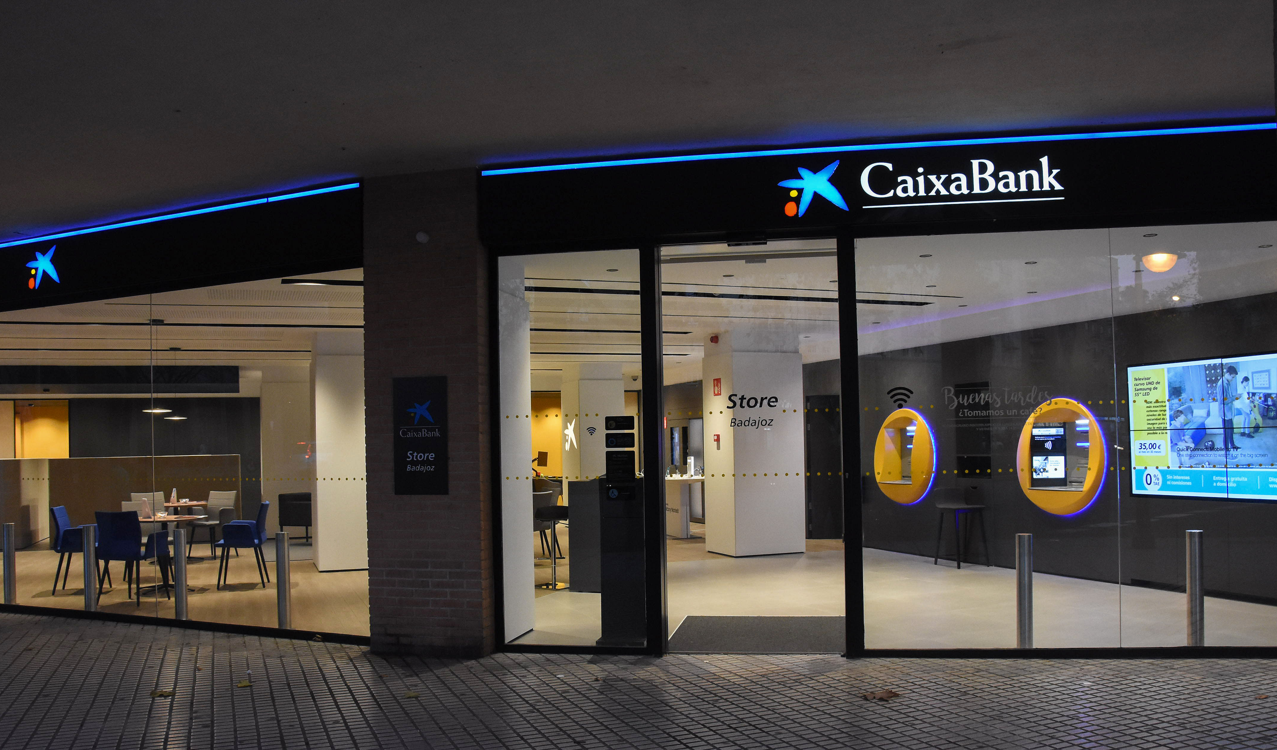 caixa banque tours