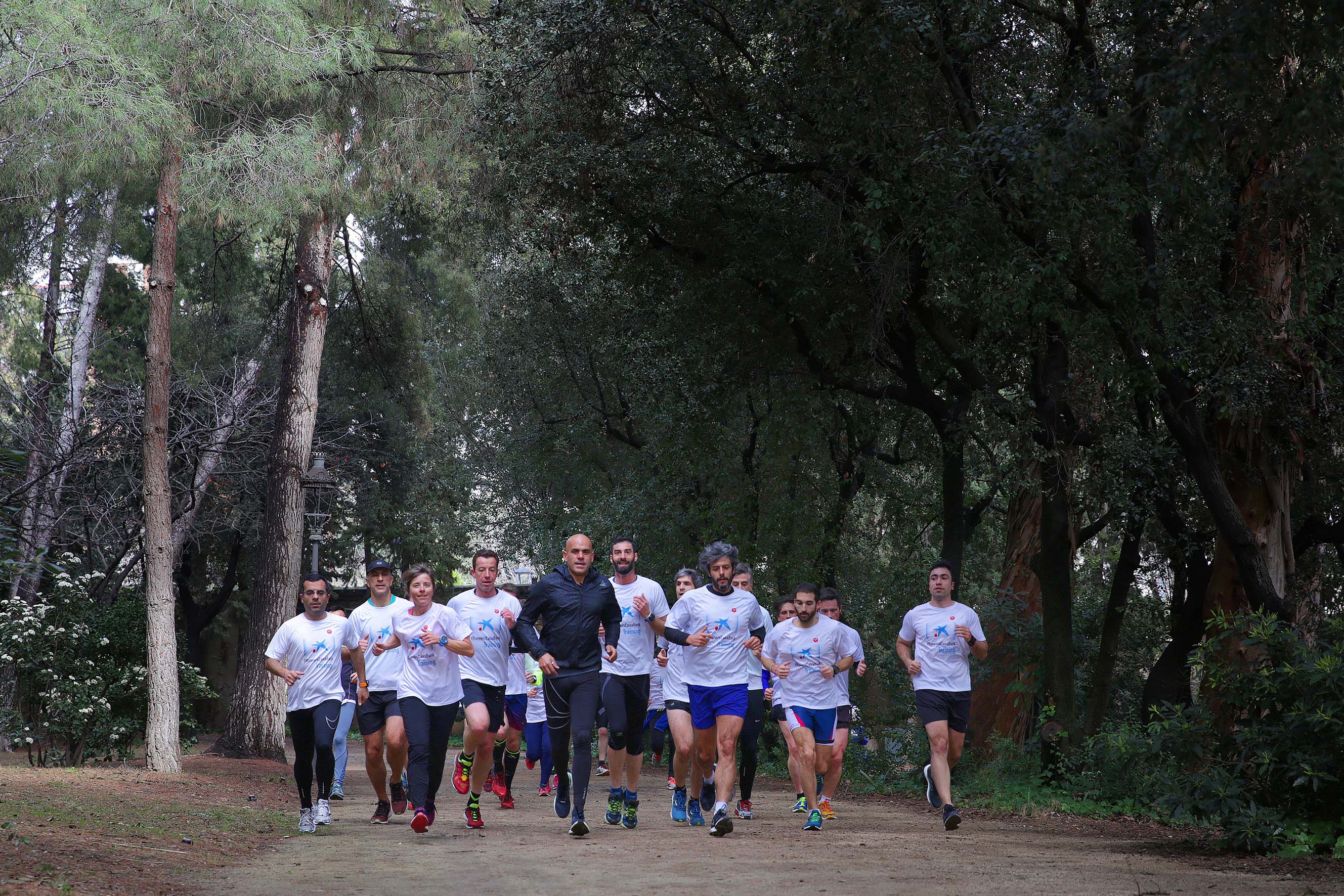 Entrenamiento de Reyes Estévez al equipo de runners CaixaBank