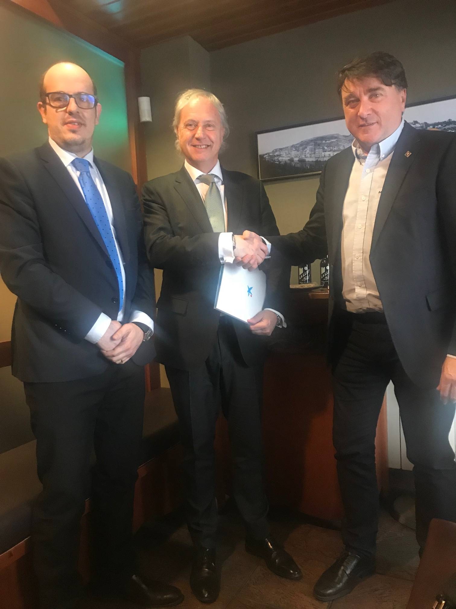 CaixaBank renova el seu conveni amb el Col·legi de Farmacèutics de Lleida.