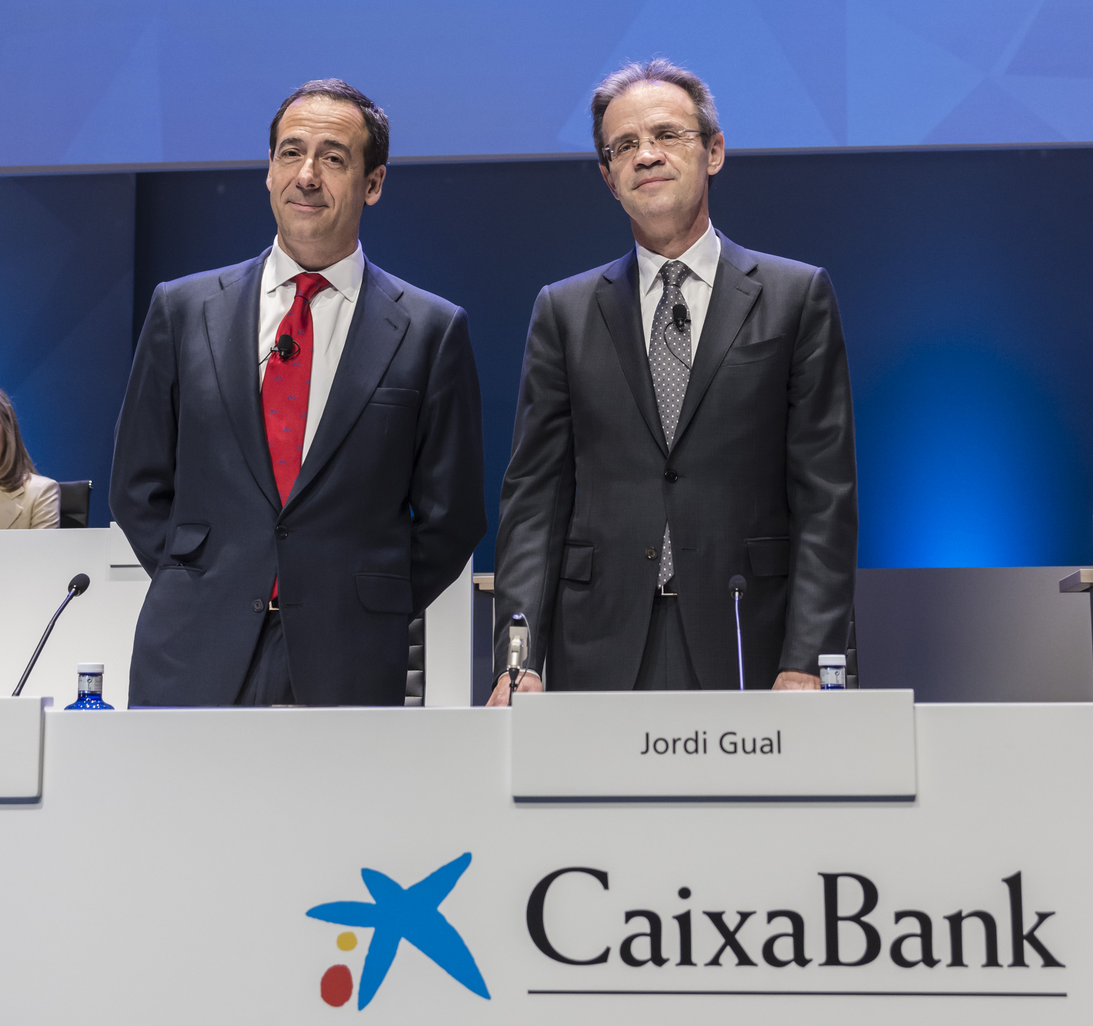 Jordi Gual, presidente de CaixaBank y Gonzalo Gortázar, consejero delegado de CaixaBank