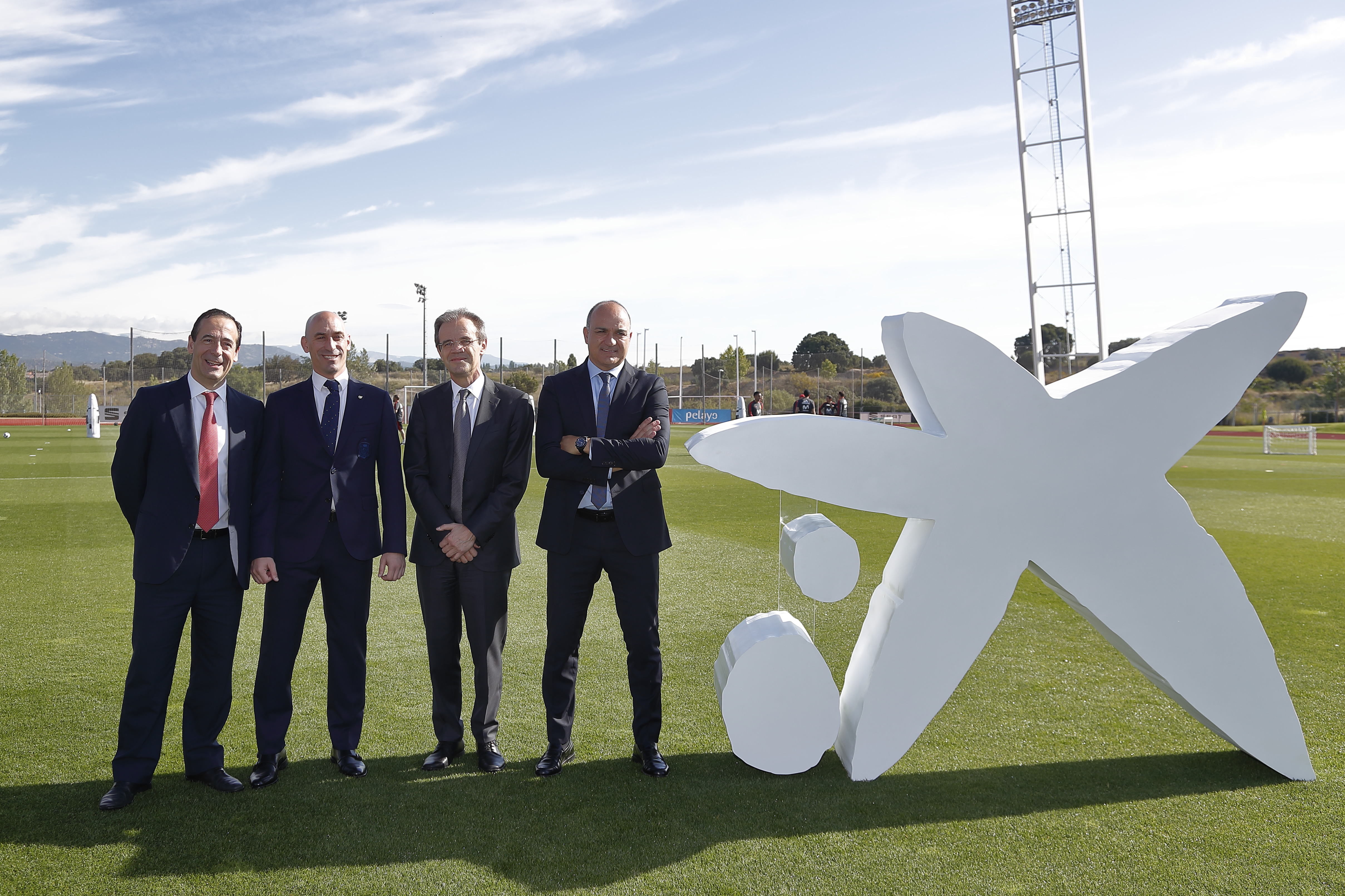 Gonzalo Gortázar, Luis Rubiales, Jordi Gual y Andreu Subies en el acto de presentación del patrocinio de CaixaBank con la RFEF