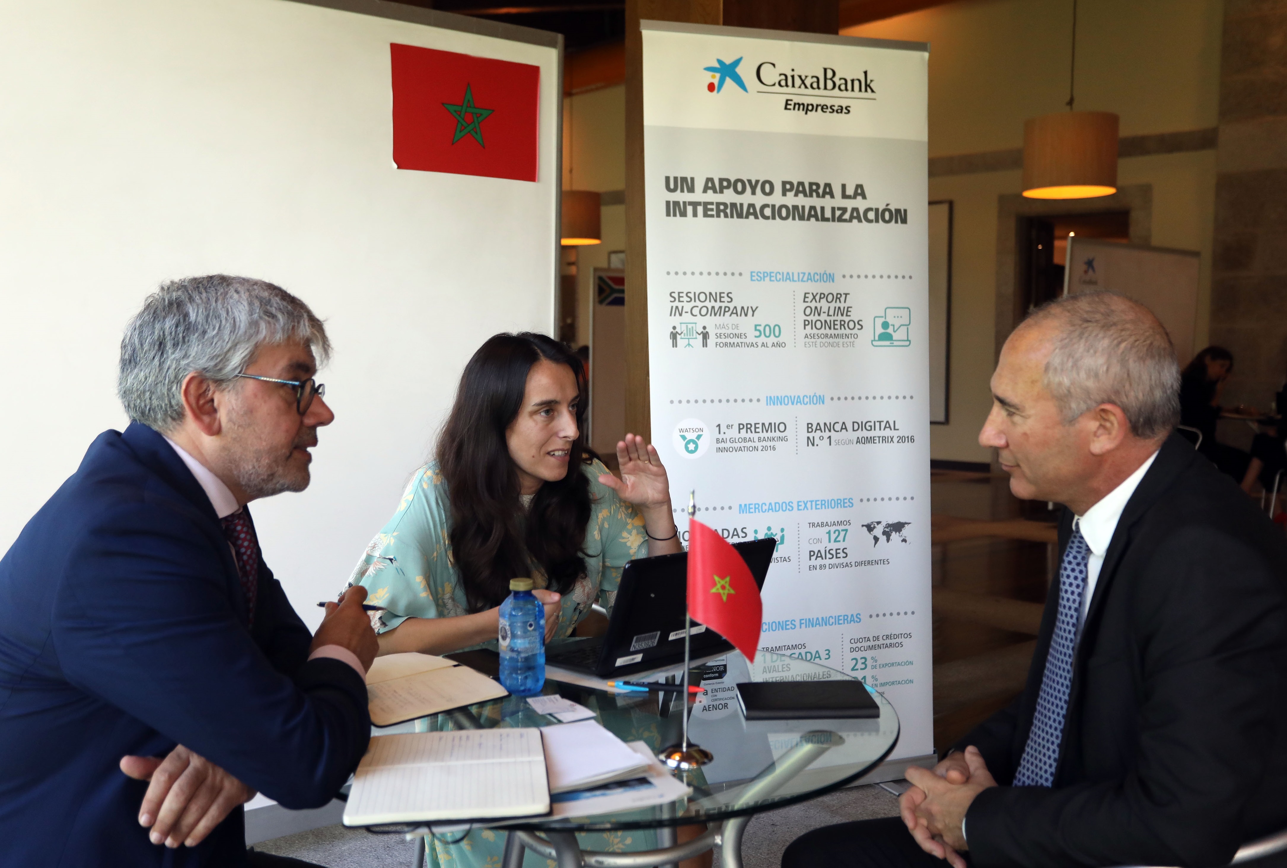 Las empresas gallegas se han entrevistado con los directores de las oficinas de representación de CaixaBank en Marruecos, Argelia, Sudáfrica y Chile.