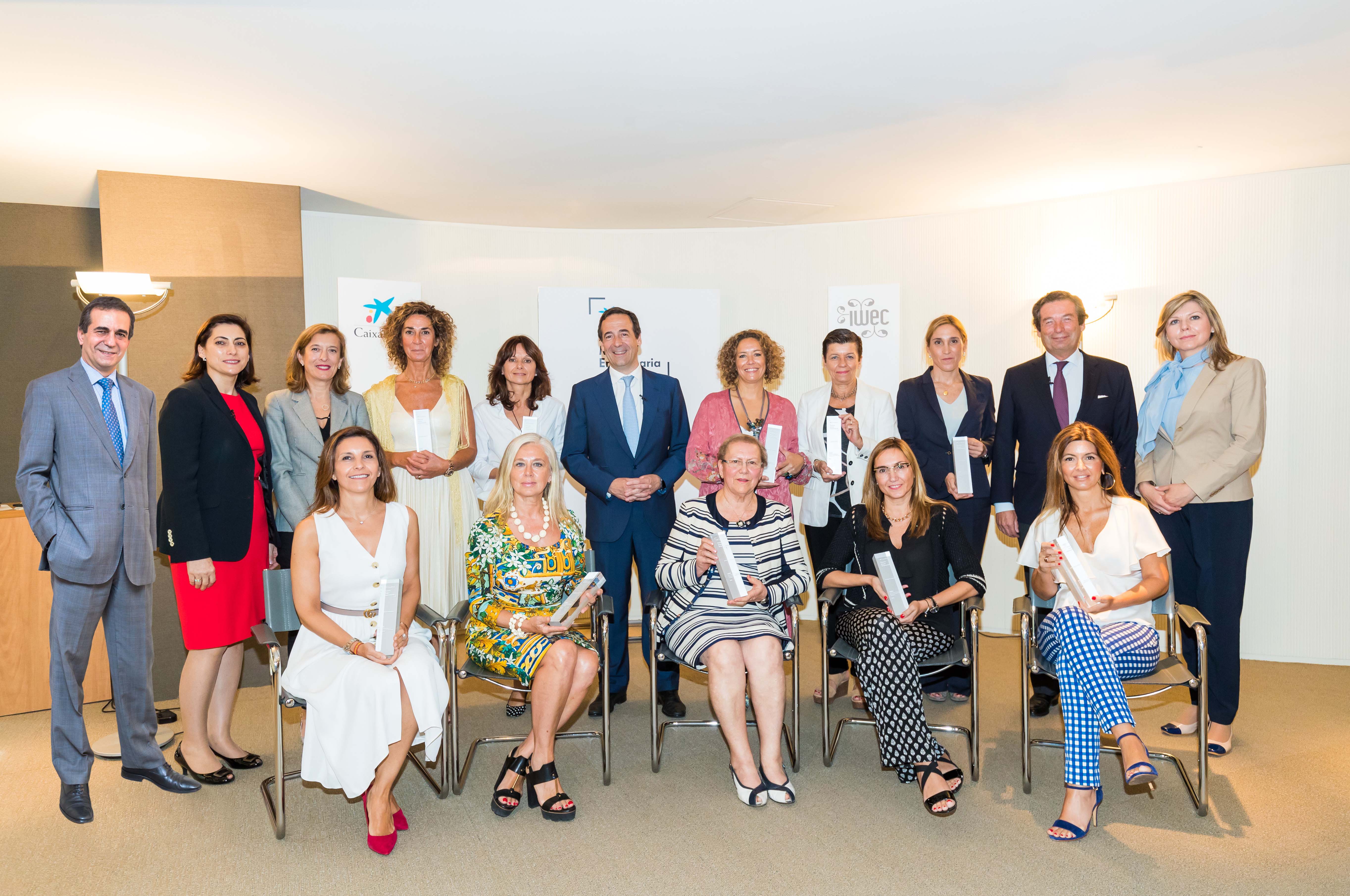 Las finalistas al Premio Mujer Empresaria 2018 de CaixaBank se reúnen con Gonzalo Gortázar
