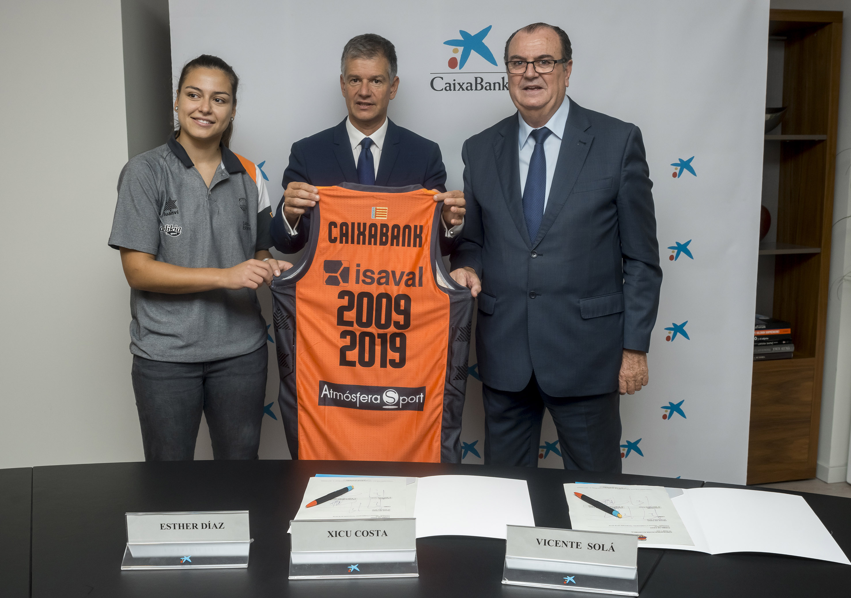 Xicu Costa, director territorial de CaixaBank en la Comunidad Valenciana, en el acto de apoyo de CaixaBank al Valencia Basket