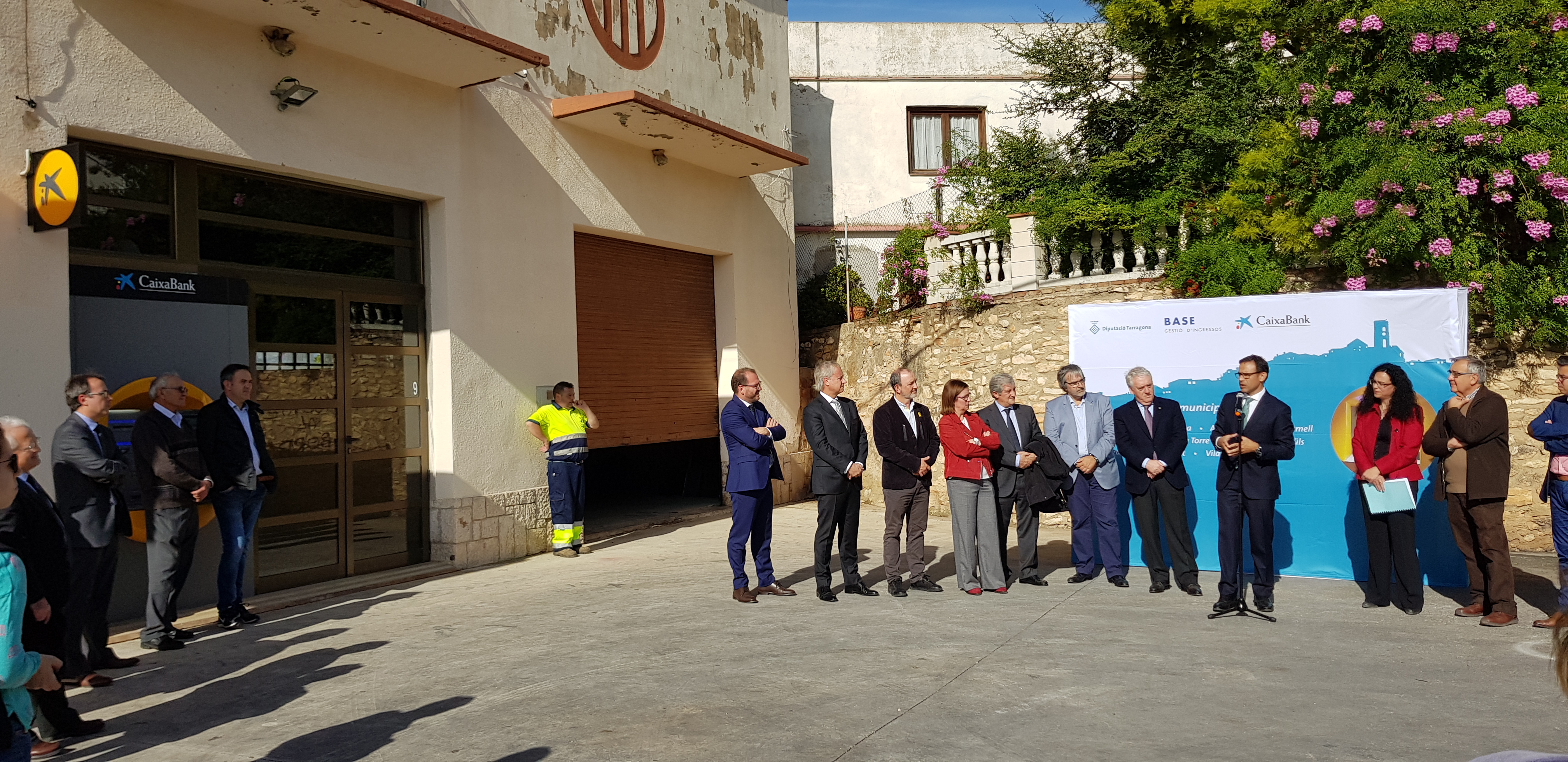 La Diputació de Tarragona i CaixaBank instal·len caixers automàtics a municipis petits