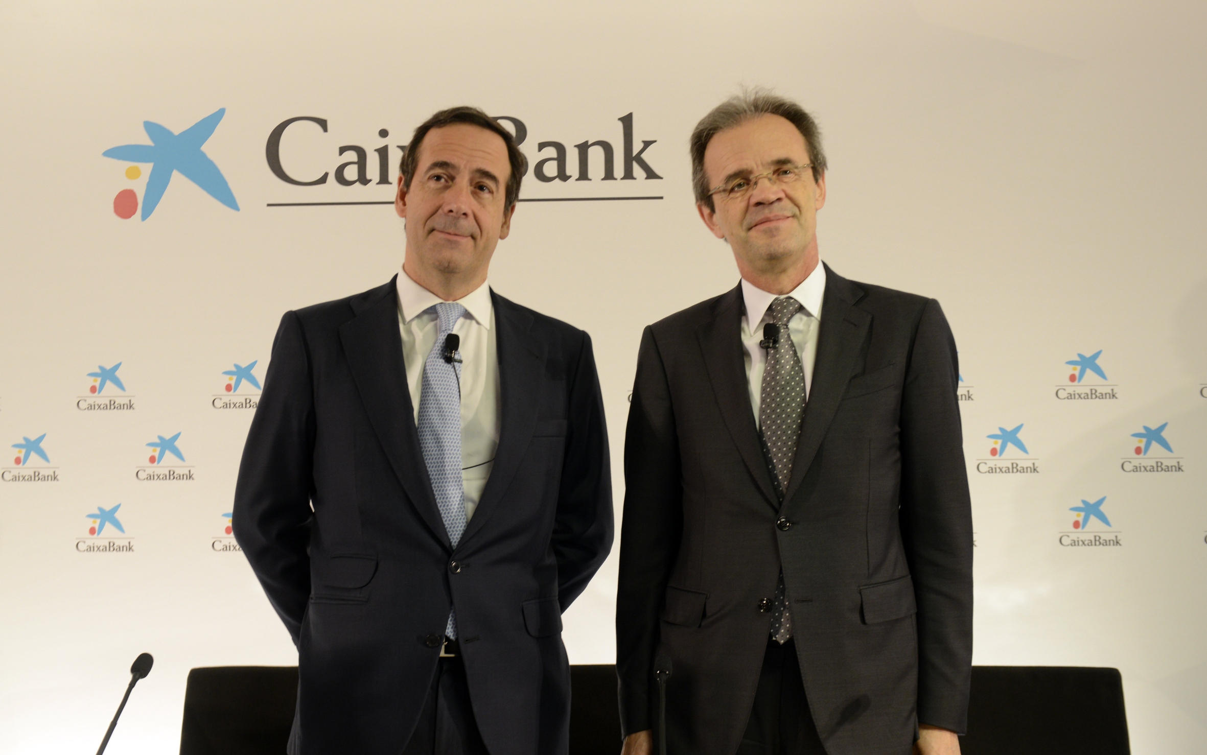 Jordi Gual, presidente de CaixaBank y Gonzalo Gortázar, consejero delegado de CaixaBank