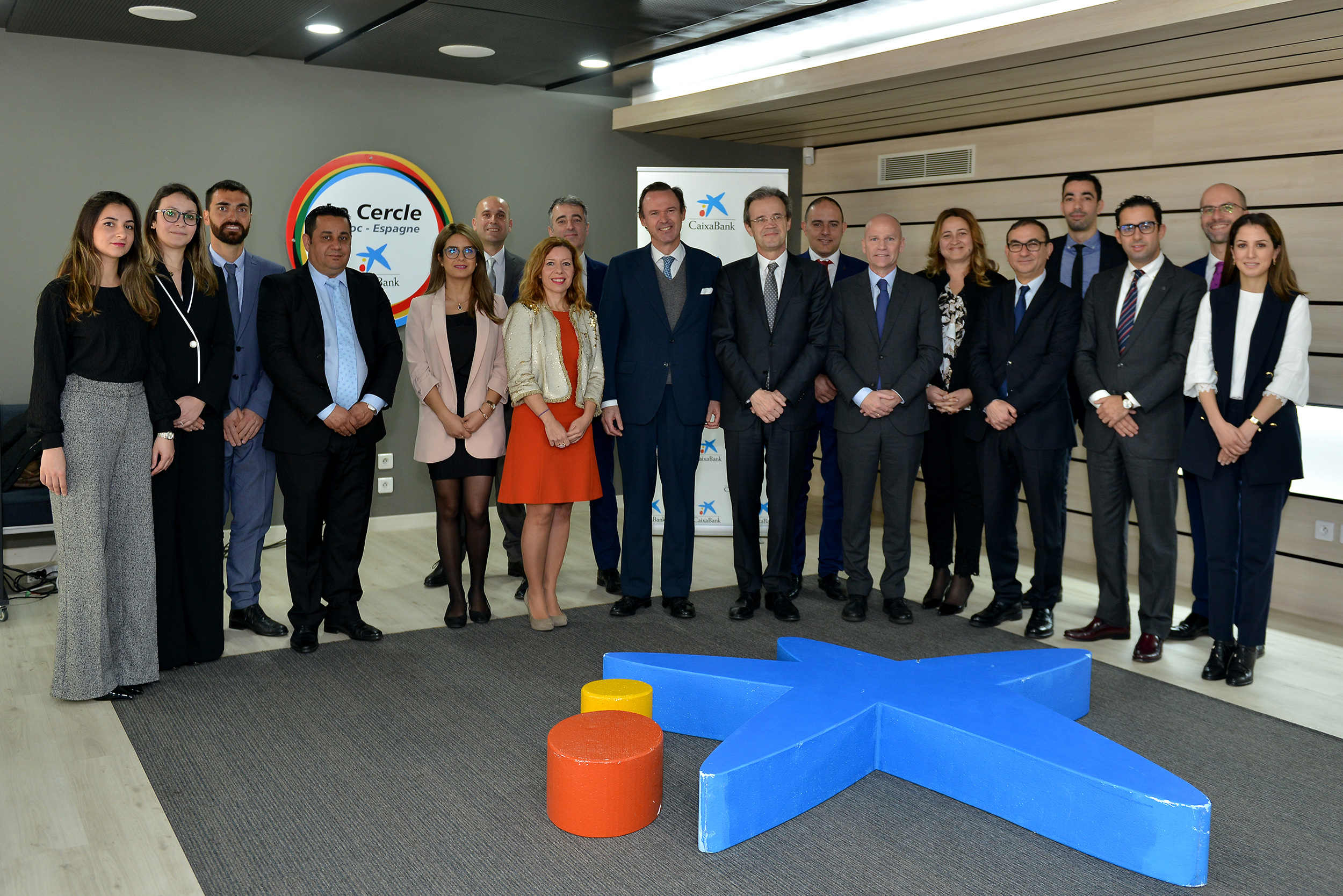 Jordi Gual, CaixaBank chairman, with the team of the CaixaBank office in Casablanca