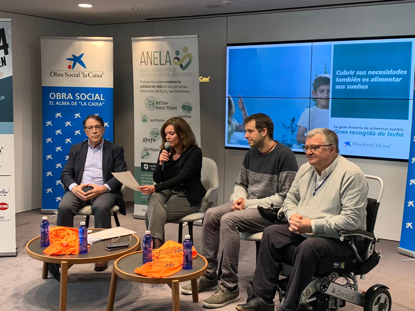 D'esquerra a dreta: el president de la penya ciclista El Gest, José Miguel Echávarri; la directora territorial de CaixaBank a Navarra, Ana Díez Fontana; el president de la Mancomunitat Comarca de Pamplona, Aritz Ayesa i el president de la Fundació ELA de Navarra, Montxo Iriarte.