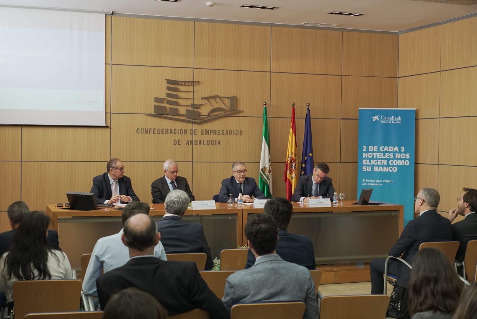El acto, organizado por CaixaBank Hotels&Tourism y ESADECREAPOLIS, tuvo lugar en la Confederación de Empresarios de Andalucía.