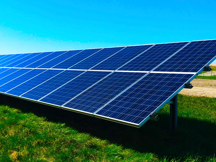 CaixaBank ha destinat 1.500 milions d'euros a projectes fotovoltaics