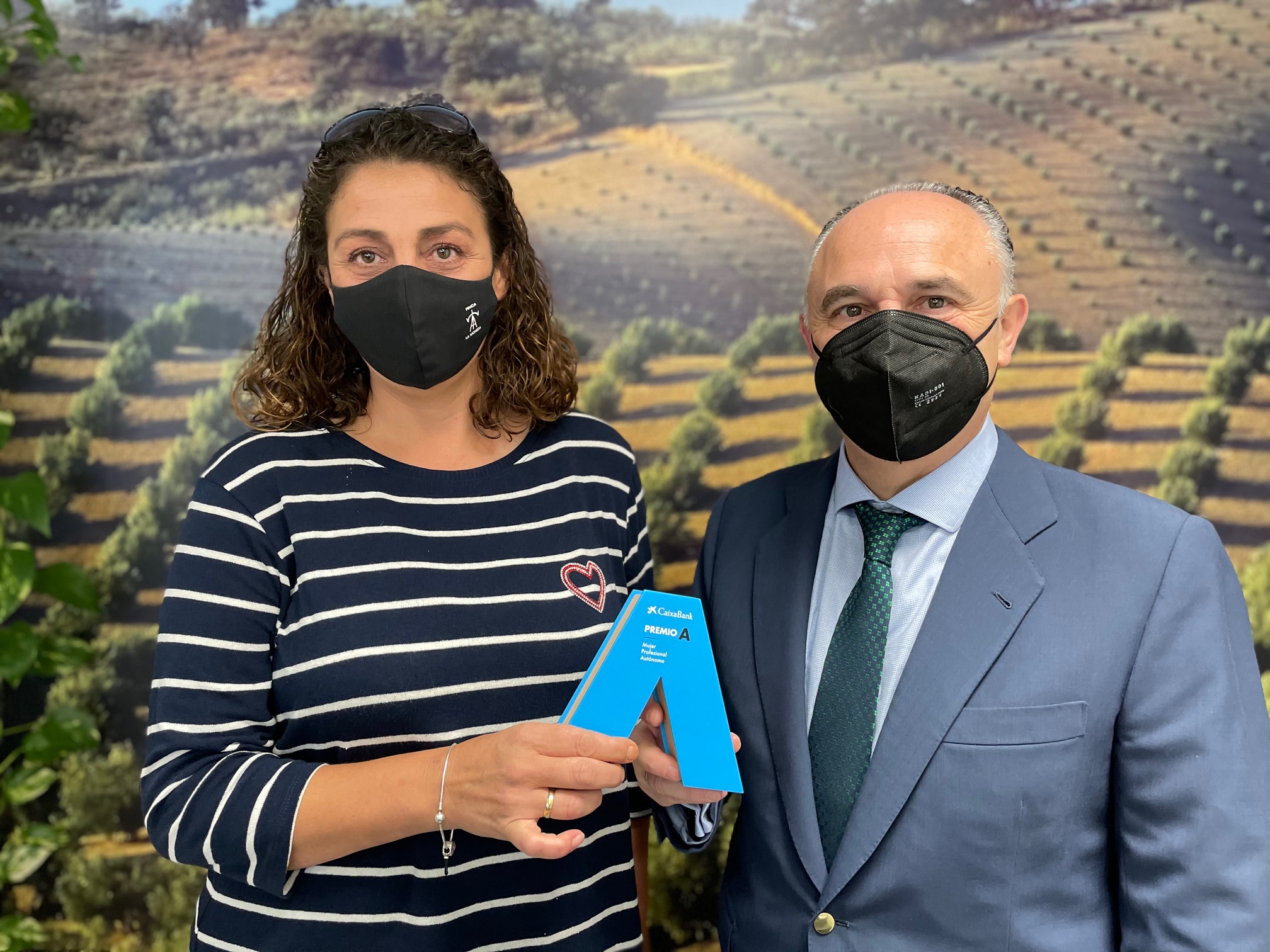 Entrega del Premio A Mujer Profesional Autónoma en Andalucía Oriental