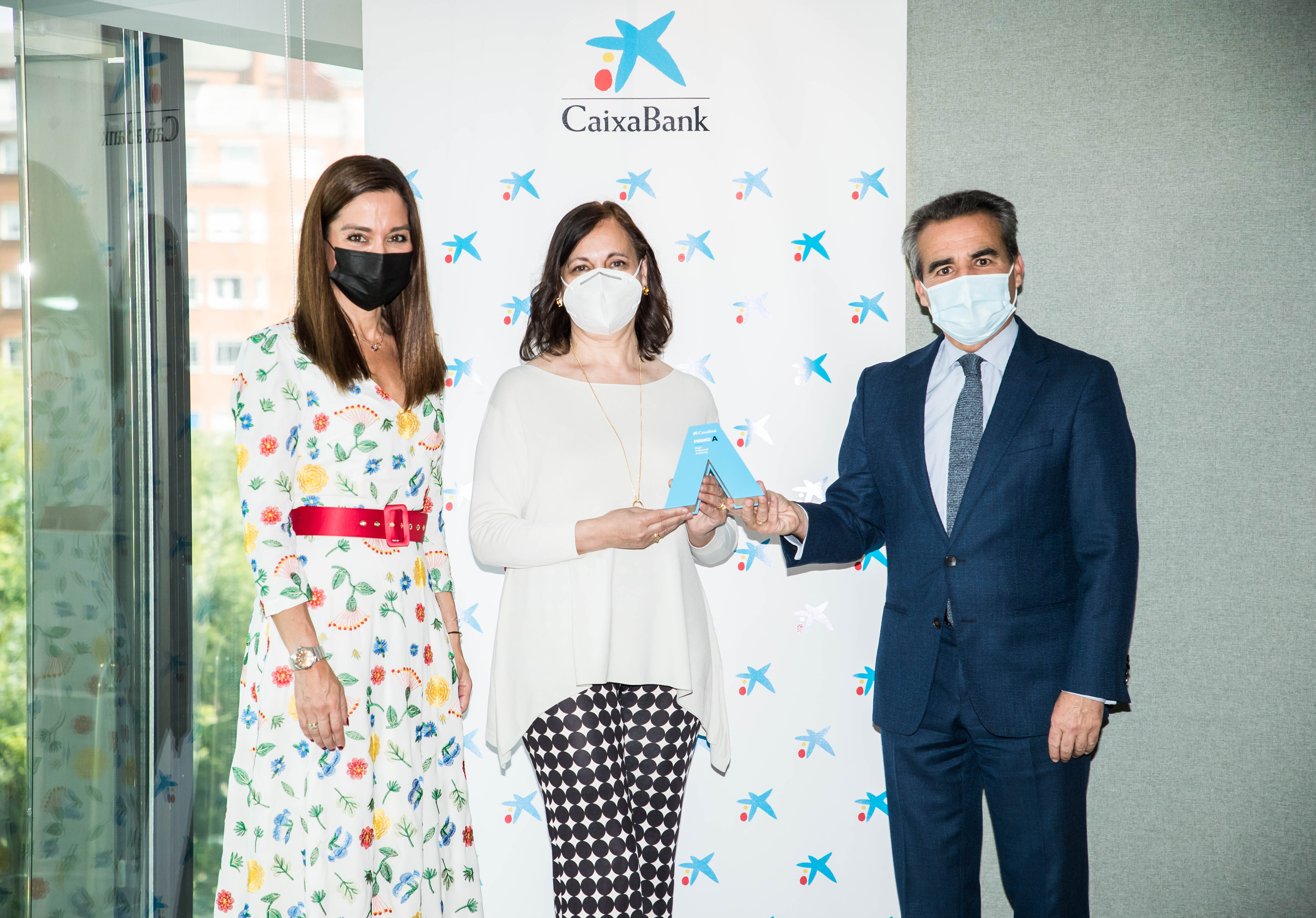 Adoración Morán gana la fase territorial del “Premio A Mujer Profesional Autónoma” en la territorial Madrid Metropolitana de CaixaBank