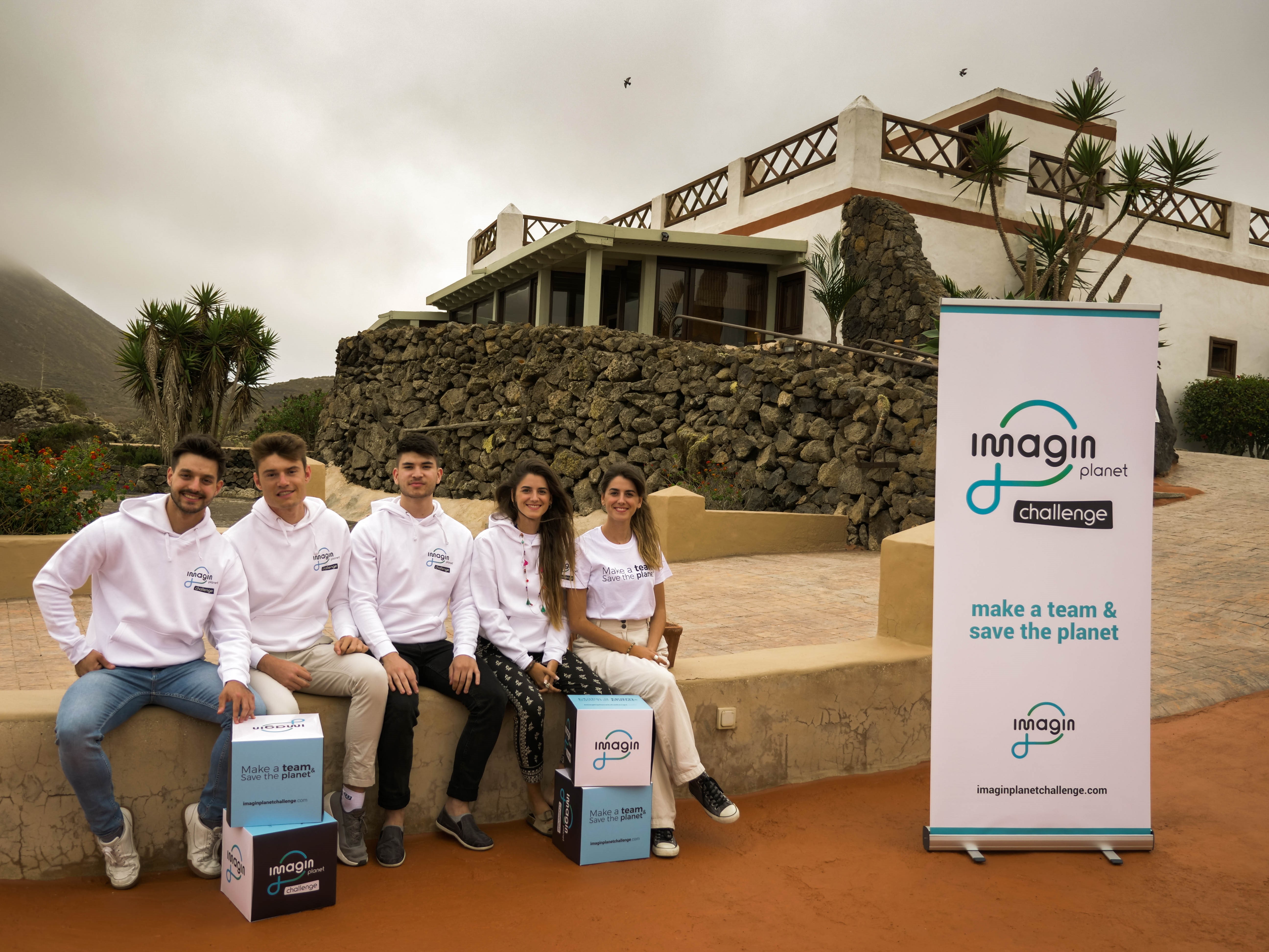Los integrantes de eCoDeliver y Kidalos están incubando los proyectos durante el mes de julio en un ecolab en Lanzarote.