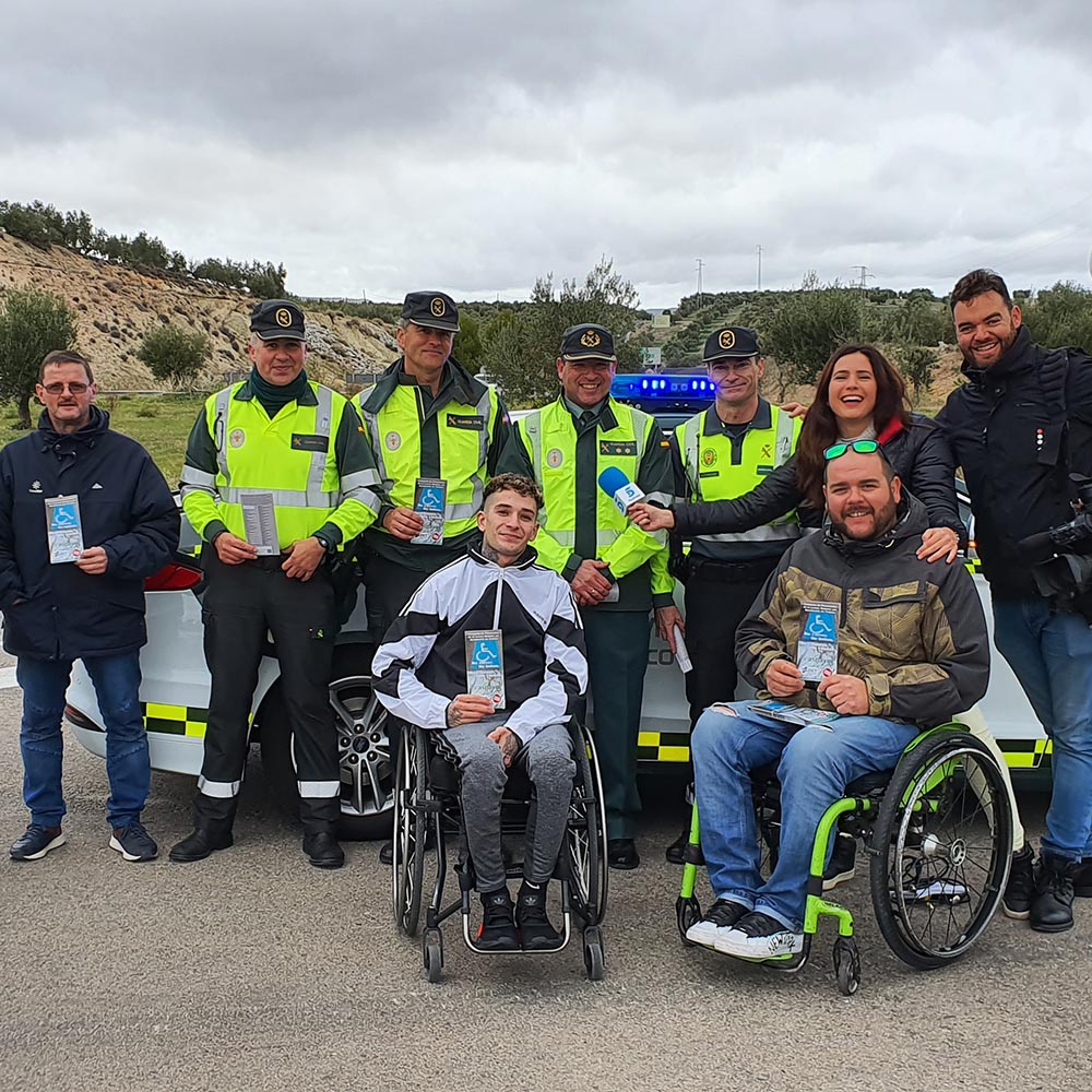 Campaña de concienciación y sensibilización de la DGT y la Agrupación de Tráfico de la Guardia Civil | ASPAYM Jaén.