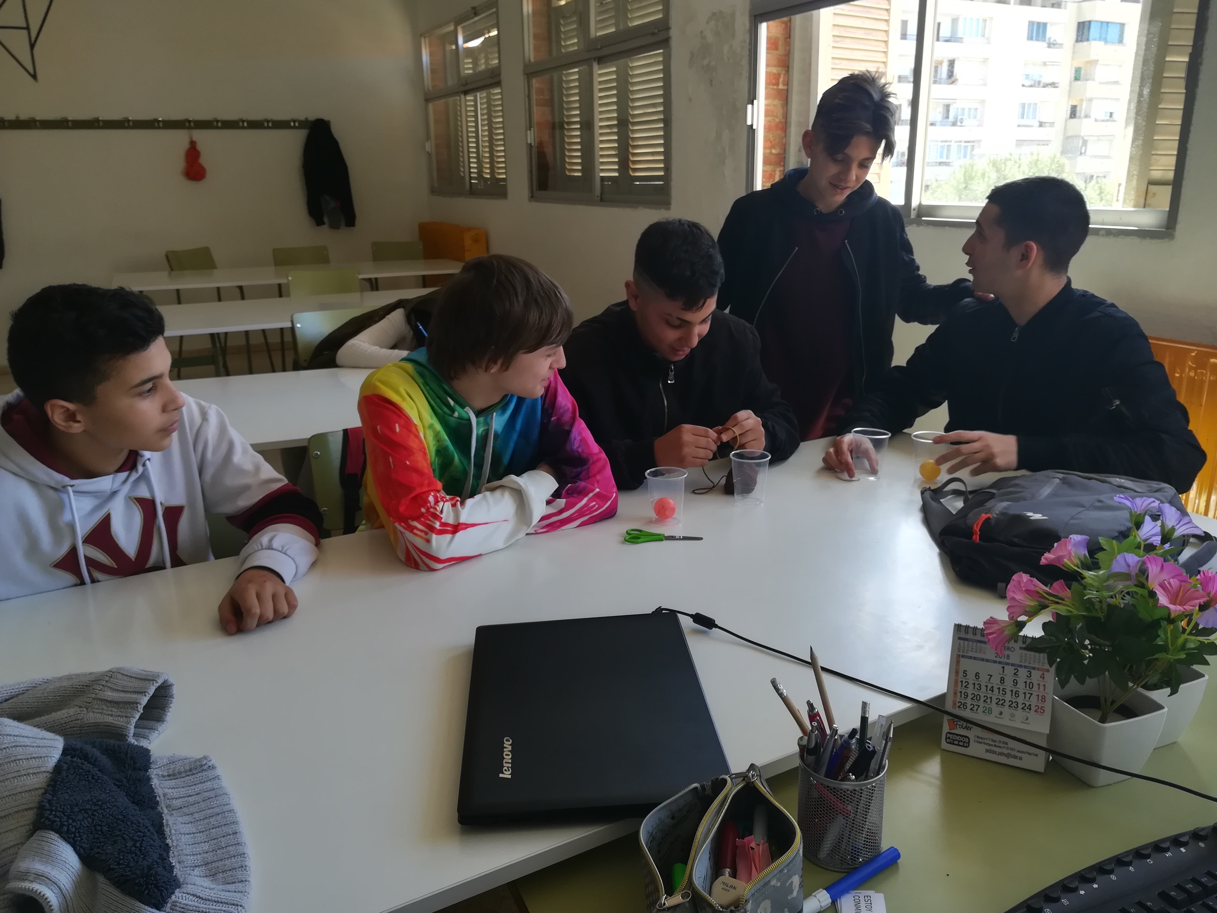 Alumnos durante una de las actividades organizadas por la entidad Naüm Son Roca