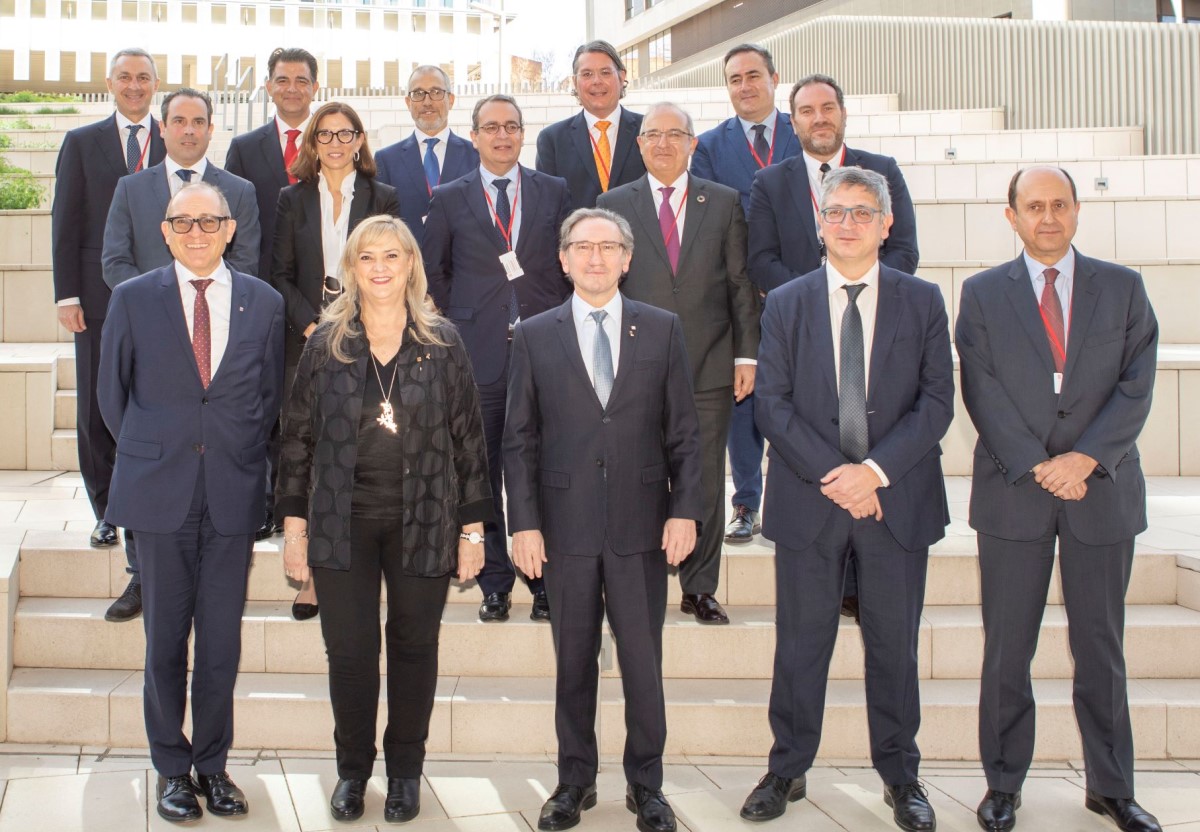 Fotografía de los firmantes del acuerdo