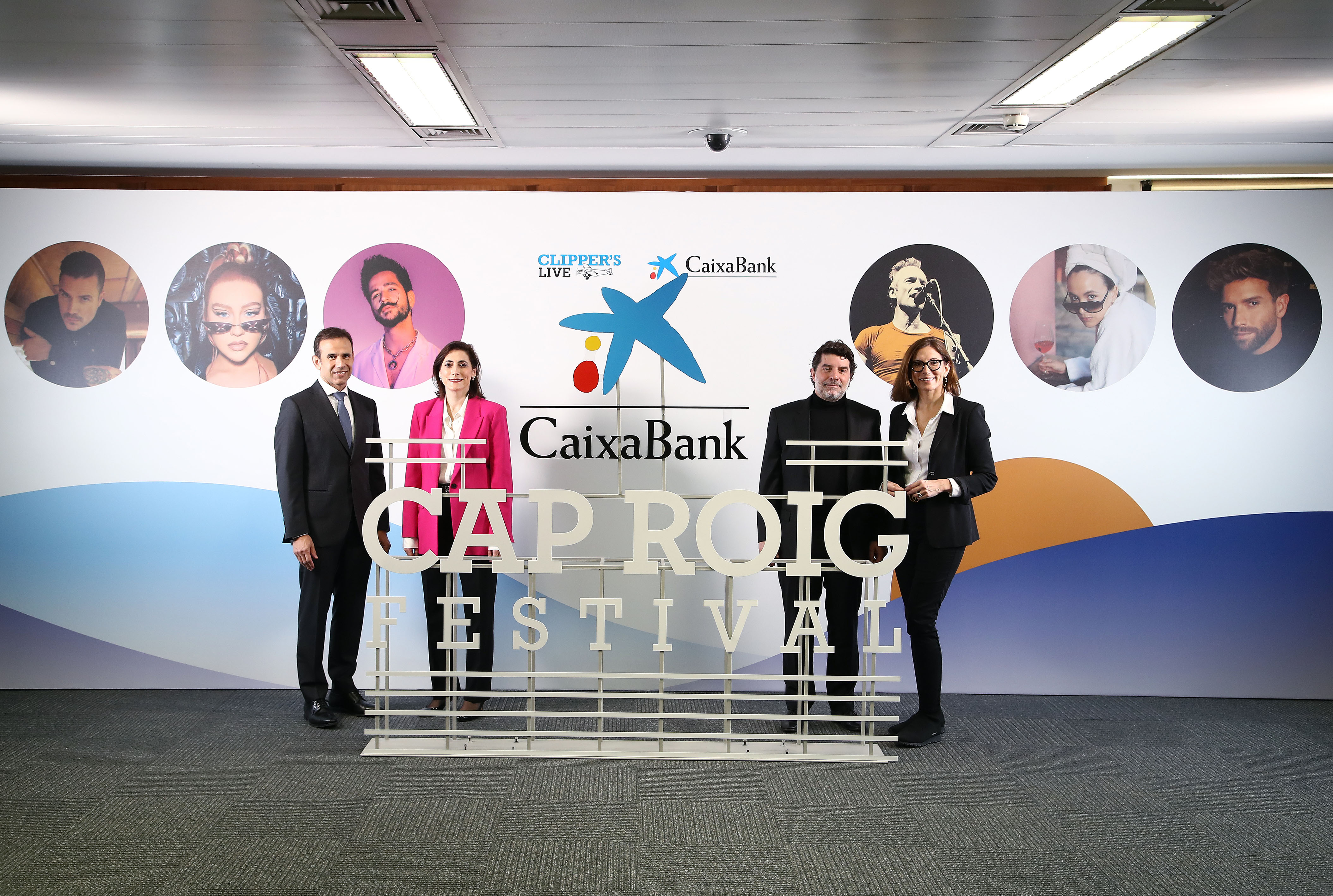 Jaume Masana, director territorial de CaixaBank a Catalunya; Maria Lluïsa Martínez Gistau, directora de Comunicació i Relacions Institucionals de CaixaBank; Juli Guiu, president del Grup Clipper's i director del Cap Roig Festival; Maria Alsina, directora territorial de CaixaBank a Barcelona