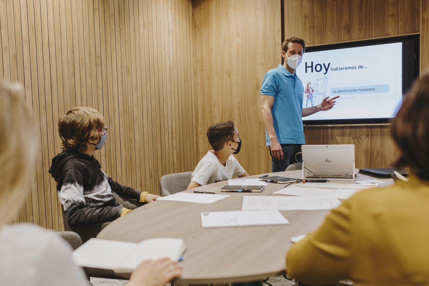 Talleres de educación financiera para jóvenes