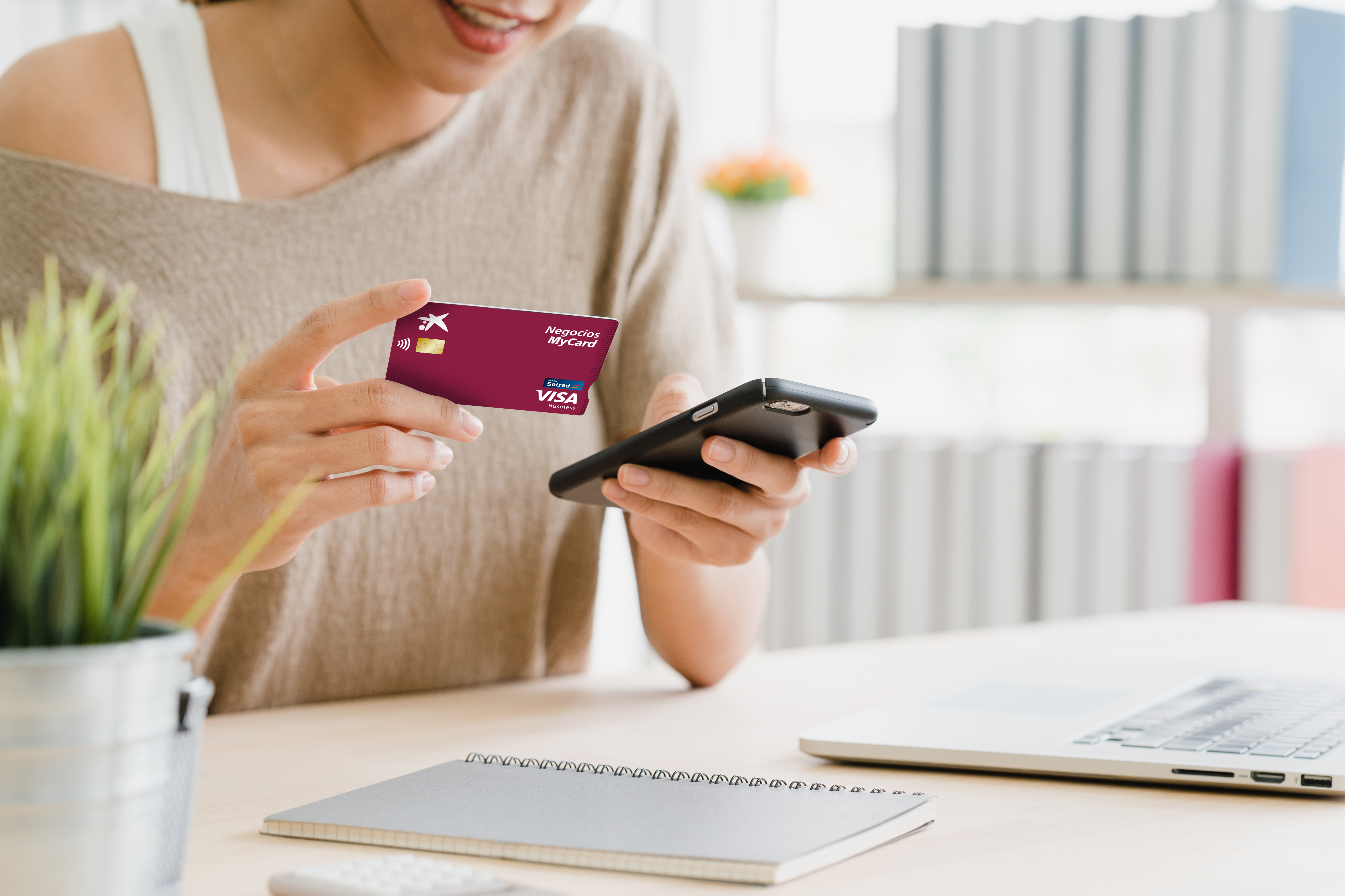 Preocupado luego estar impresionado CaixaBank lanza la tarjeta 'MyCard' Negocios para el colectivo de autónomos