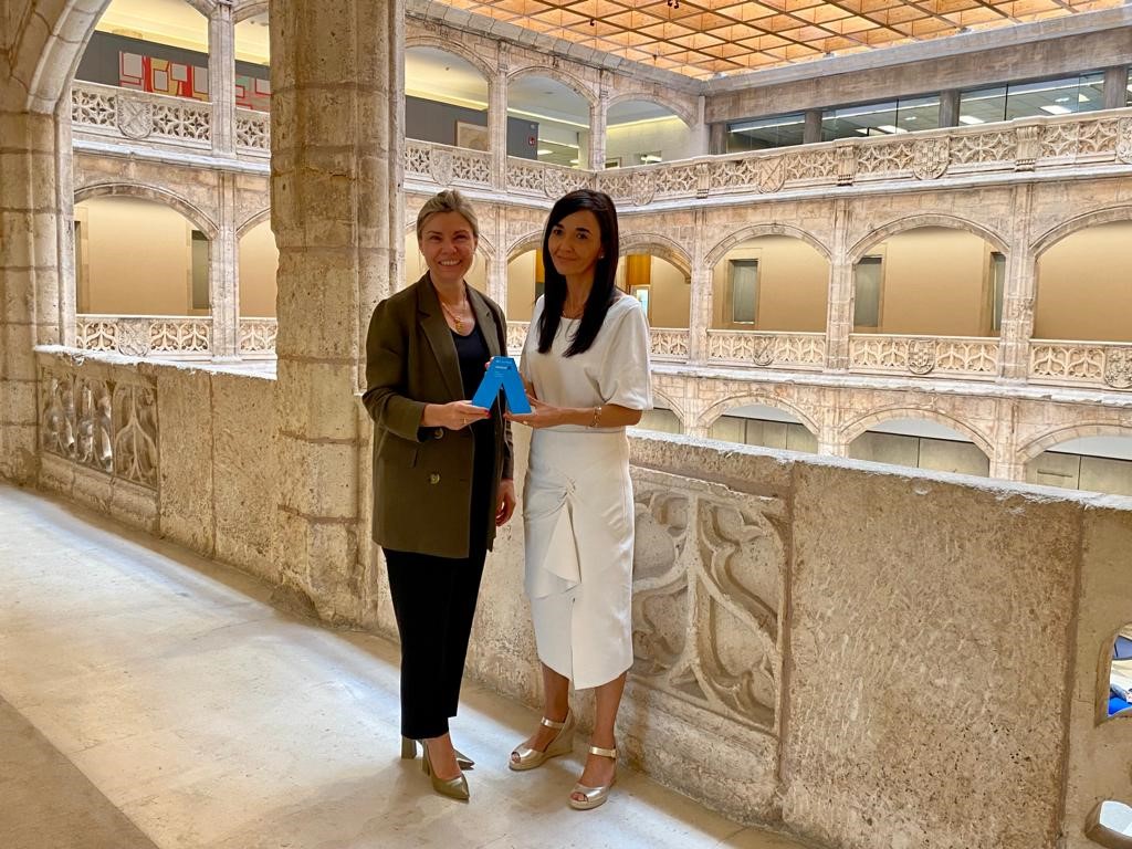 La burgalesa Silvia Caballero guanya la fase territorial del “Premi A Dona Professional Autònoma” a Castella i Lleó