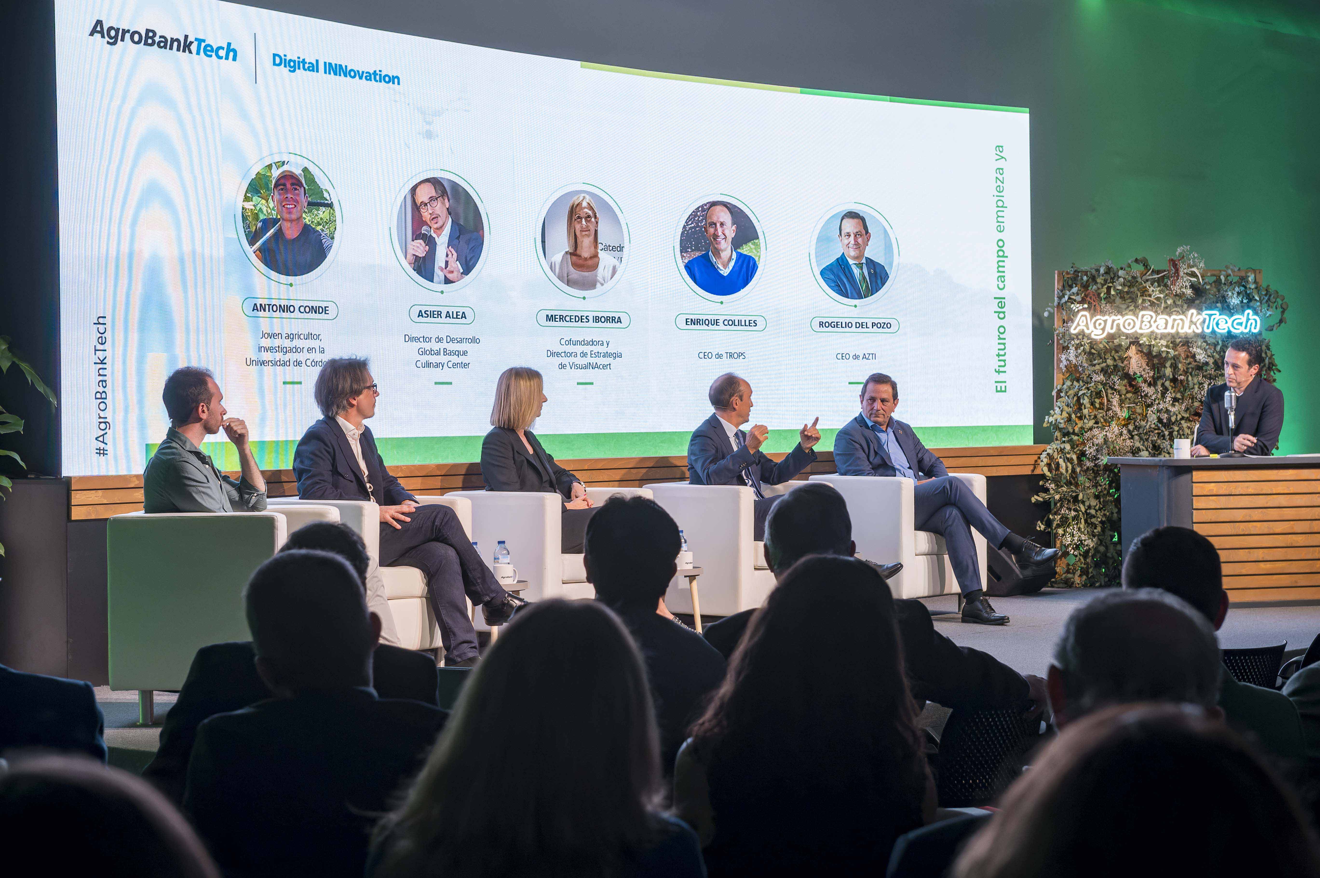 CaixaBank Lanza AgroBank Tech Digital INNovation El Primer Programa CaixaBank Lanza AgroBank Tech Digital INNovation El Primer Programa