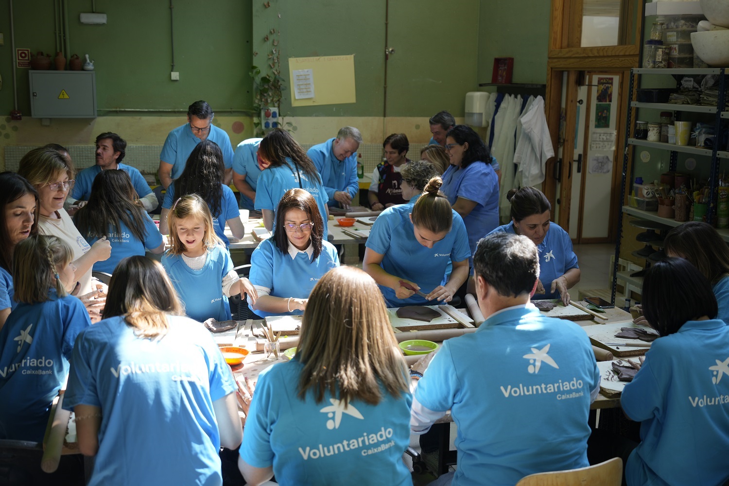 A lo largo de todo el ‘Mes Social’, CaixaBank ha organizado más 2.300 actividades de voluntariado.