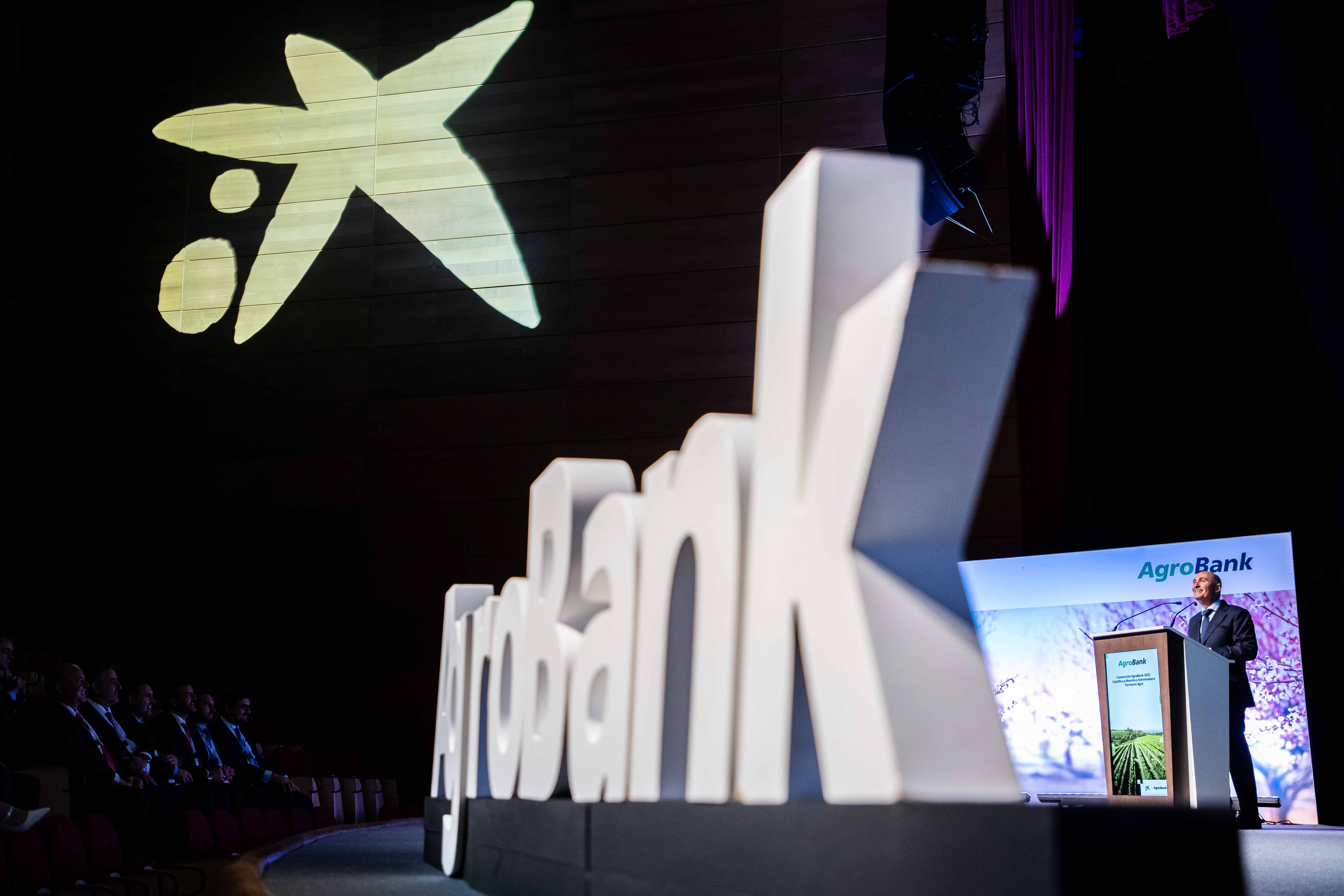 El director territorial de CaixaBank en Castilla-La Mancha y Extremadura, Jaime Campos, en la ‘Convención Territorio Agro’ celebrada en Toledo.