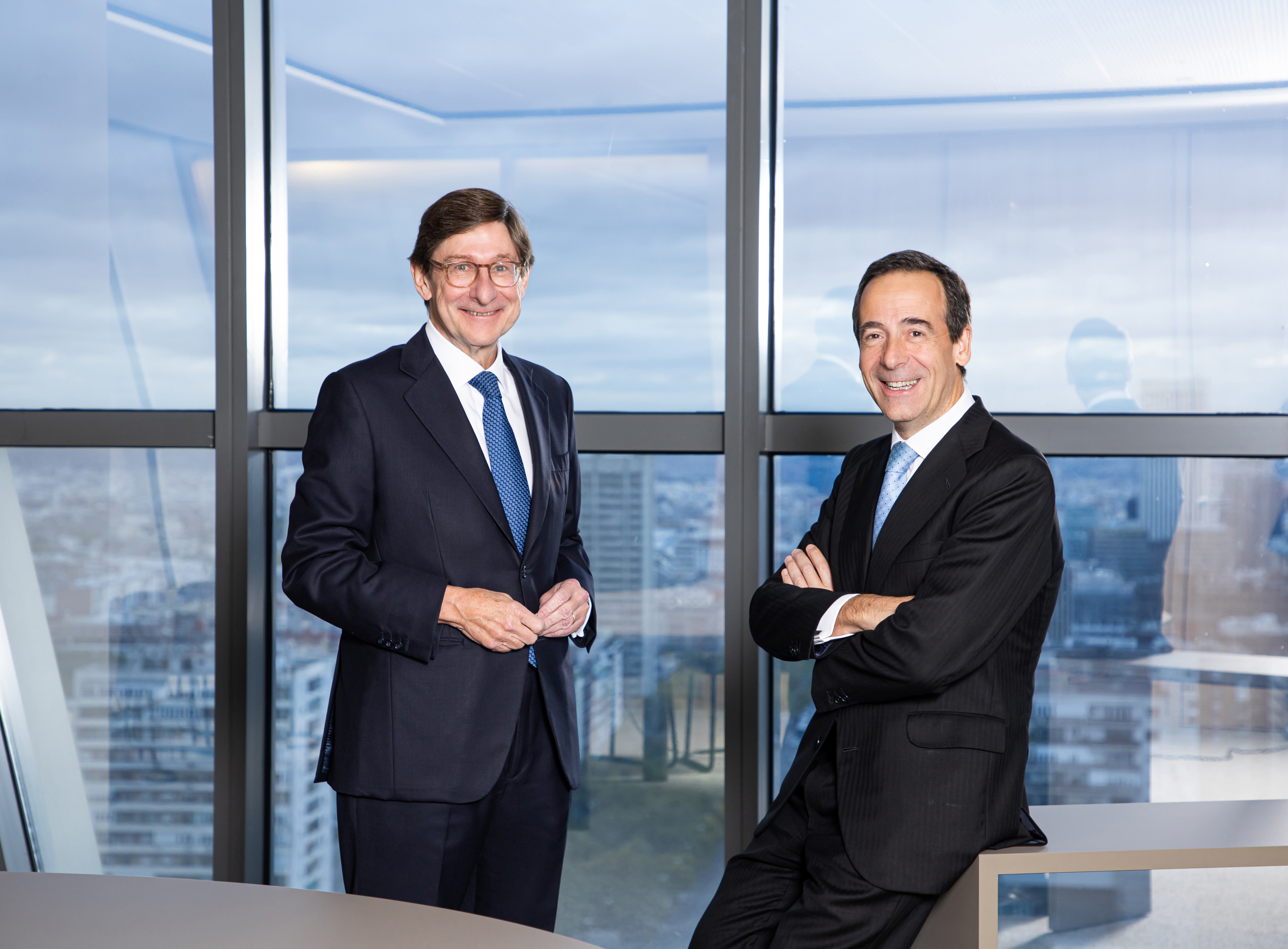 José Ignacio Goirigolzarri, presidente de CaixaBank, y Gonzalo Gortázar, consejero delegado de la entidad.